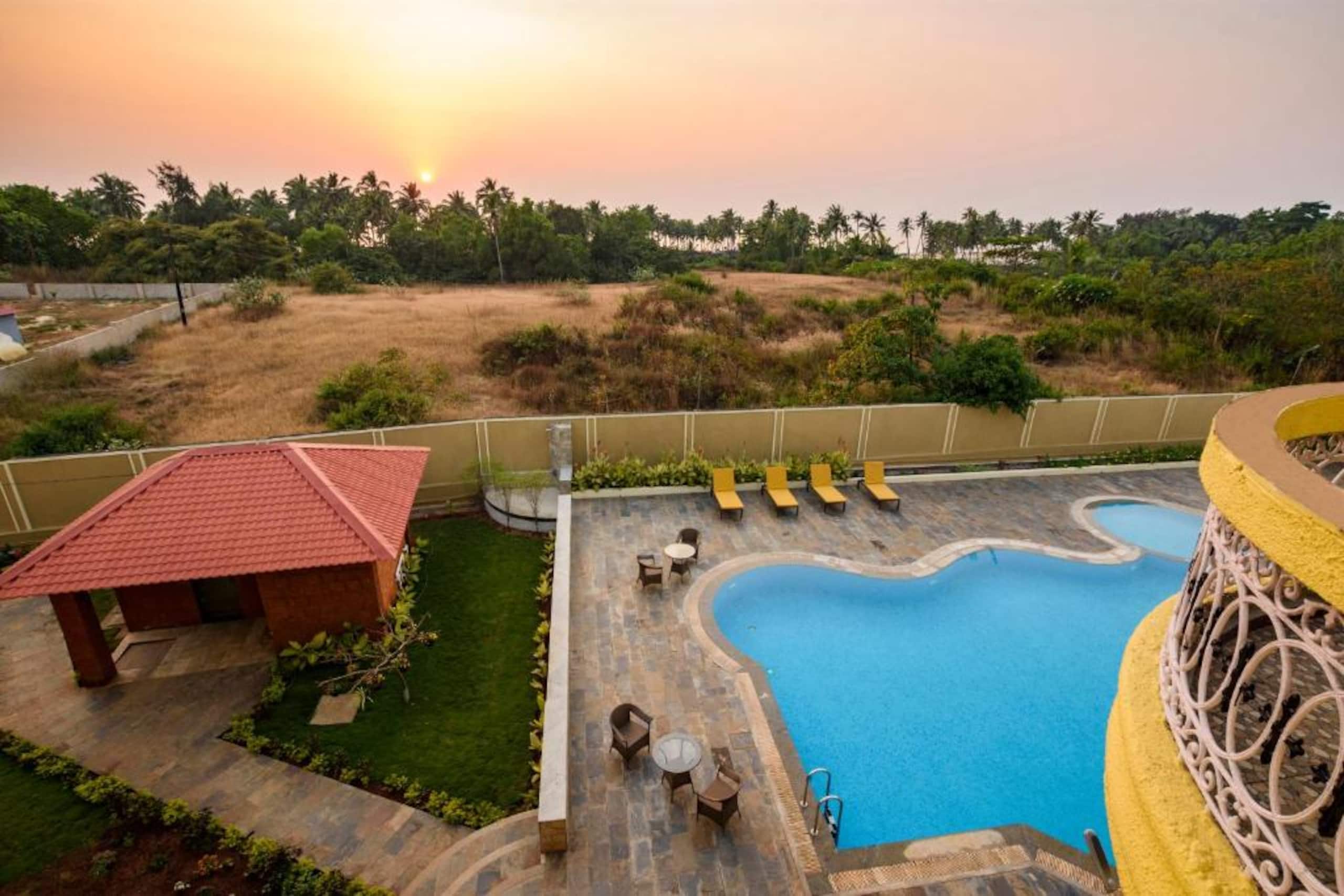 Cozy Garden View Room – Beachside 2