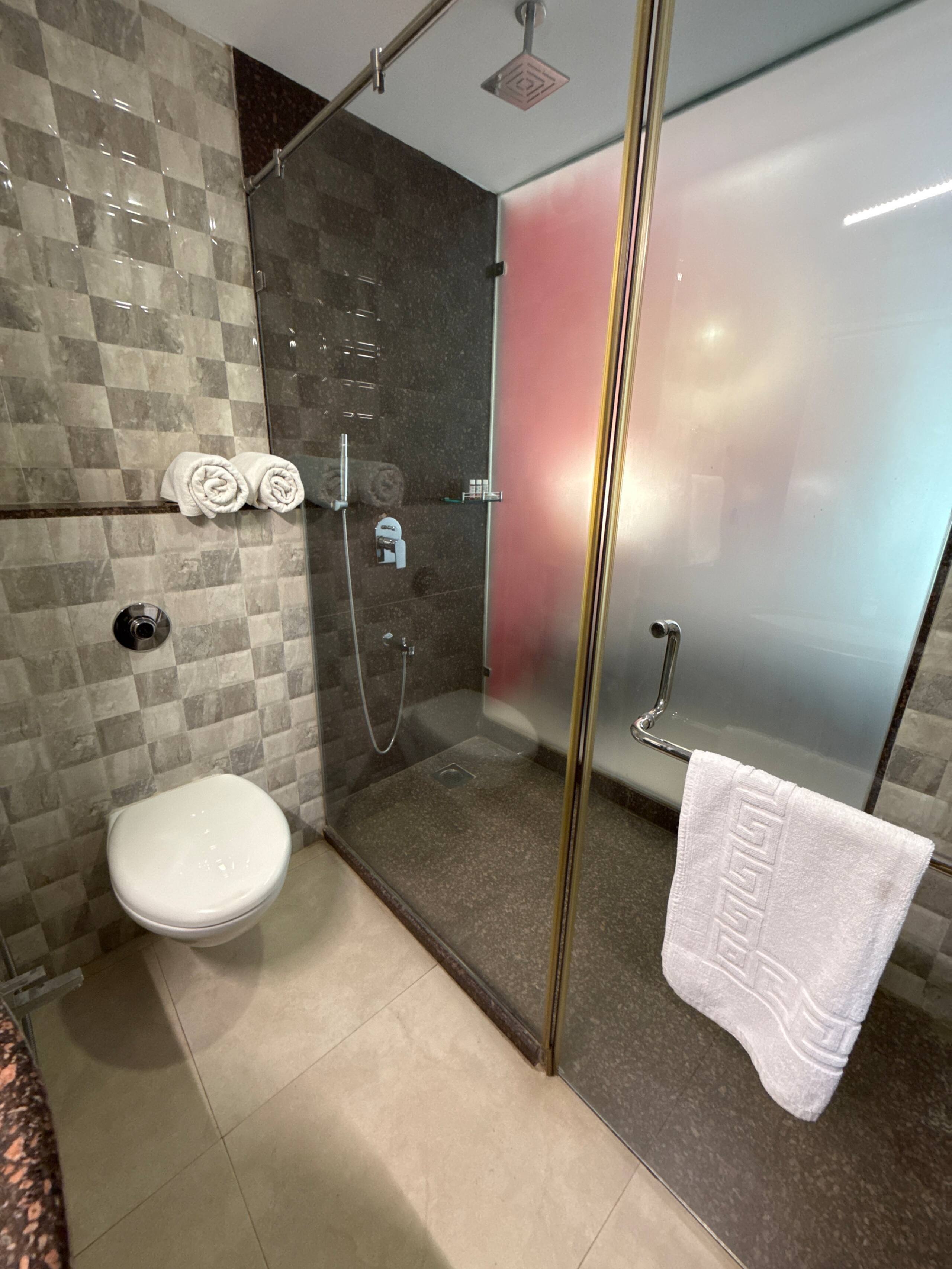 Cozy Garden View Room – Beachside 8