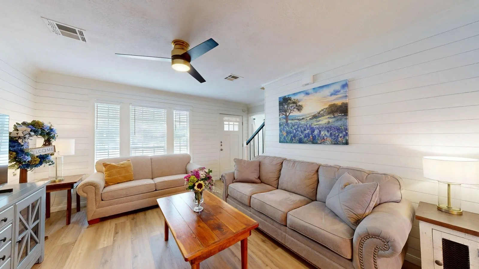 Central Cottage Charm - Pet Friendly! Very Clean! 13