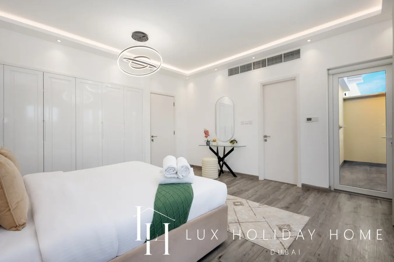 LUX The Serene Springs Villa 2 15