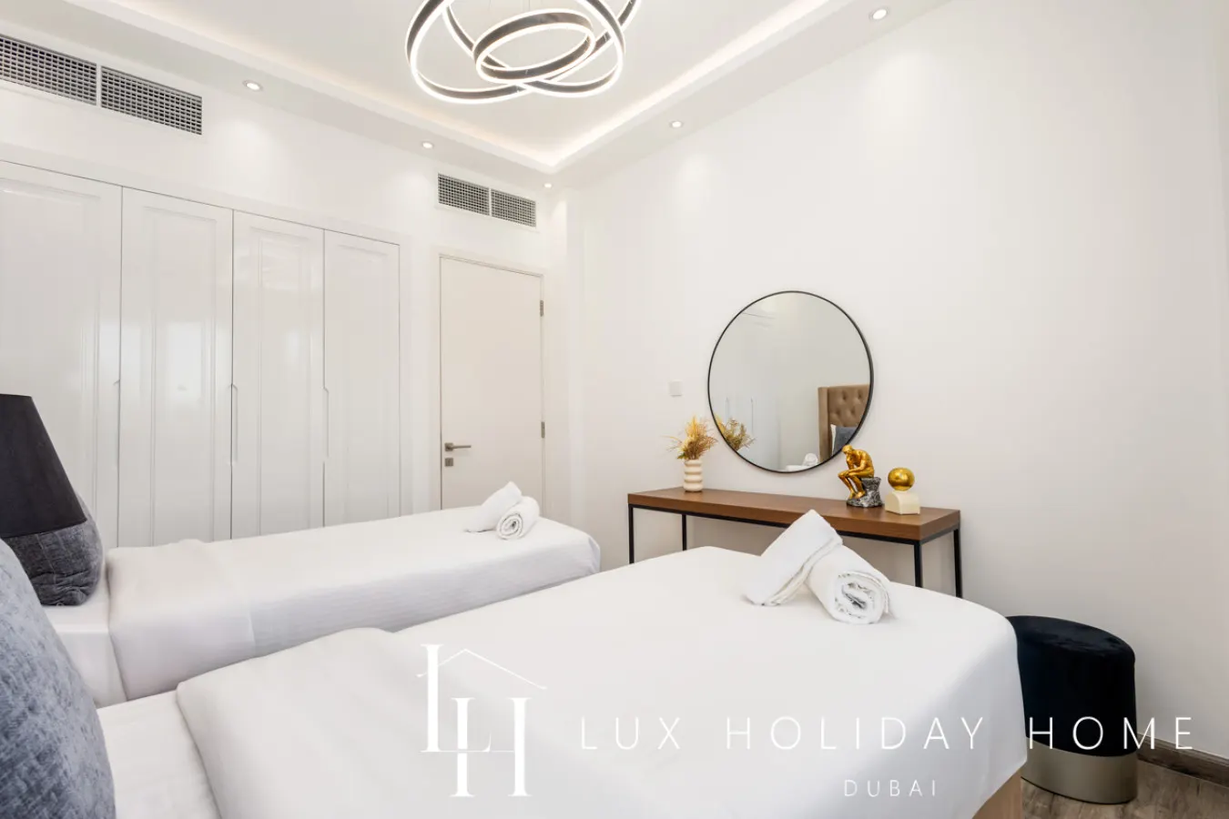 LUX The Serene Springs Villa 2 19