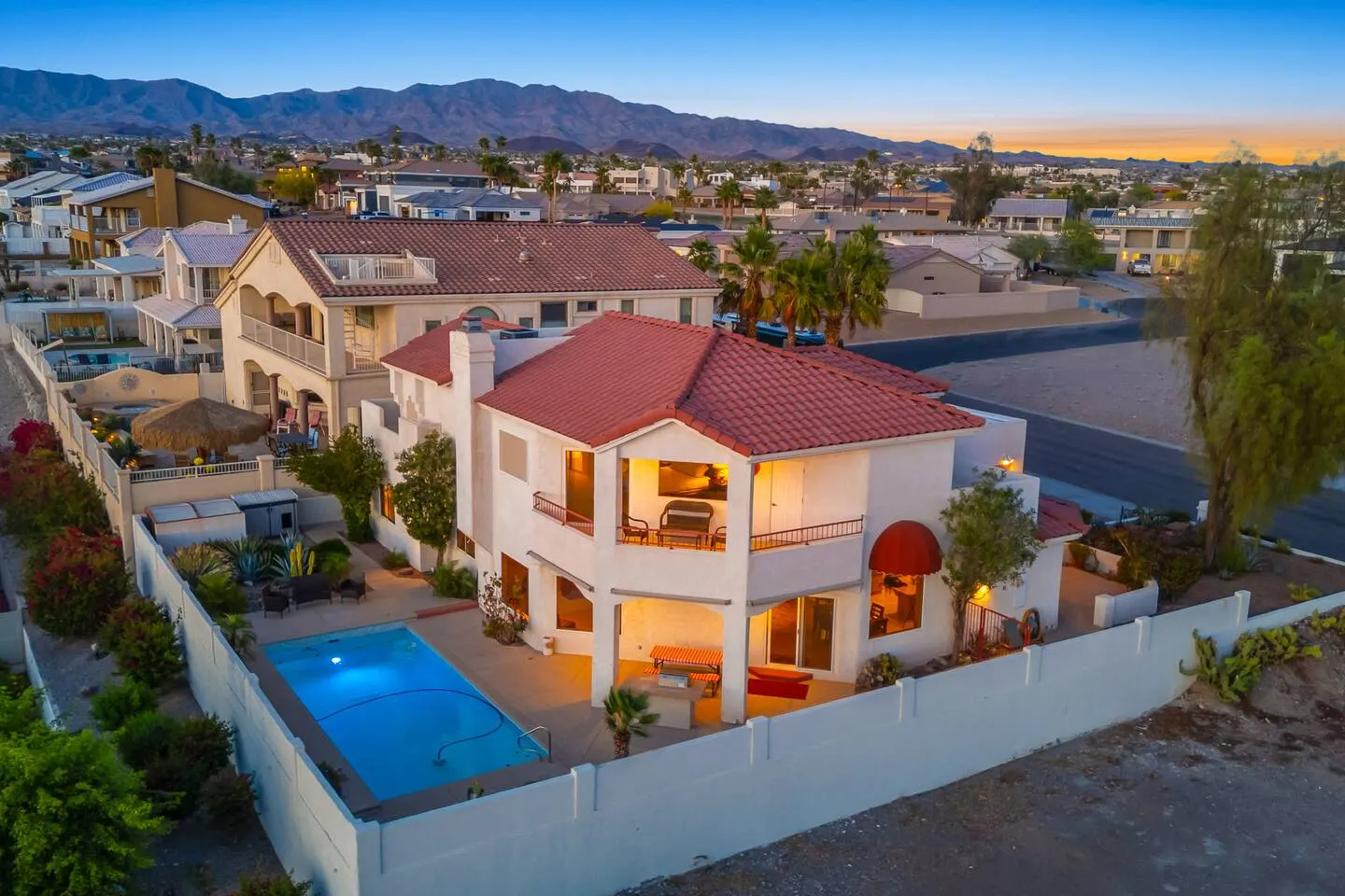 Luxury Golf Course & Lake Views | Pool | 4bd | BBQ — photo 2