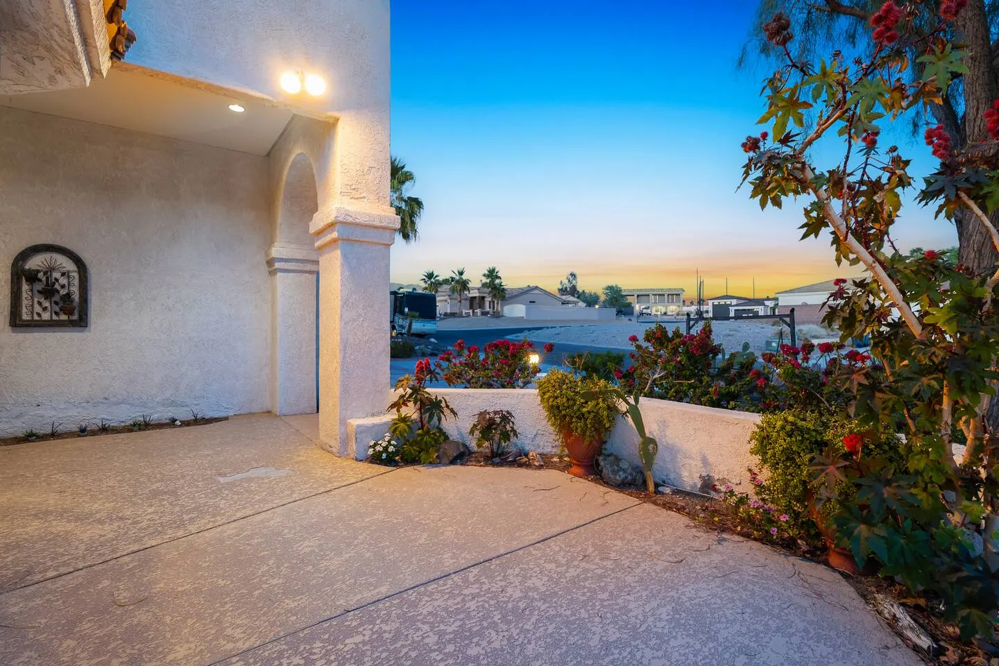 Luxury Golf Course & Lake Views Pool 4bd BBQ 10