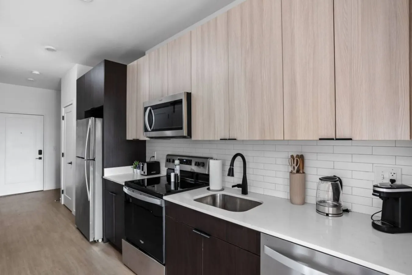 Central Indy 1BD Stay • Fee Parking+Pool & Gym — photo 4