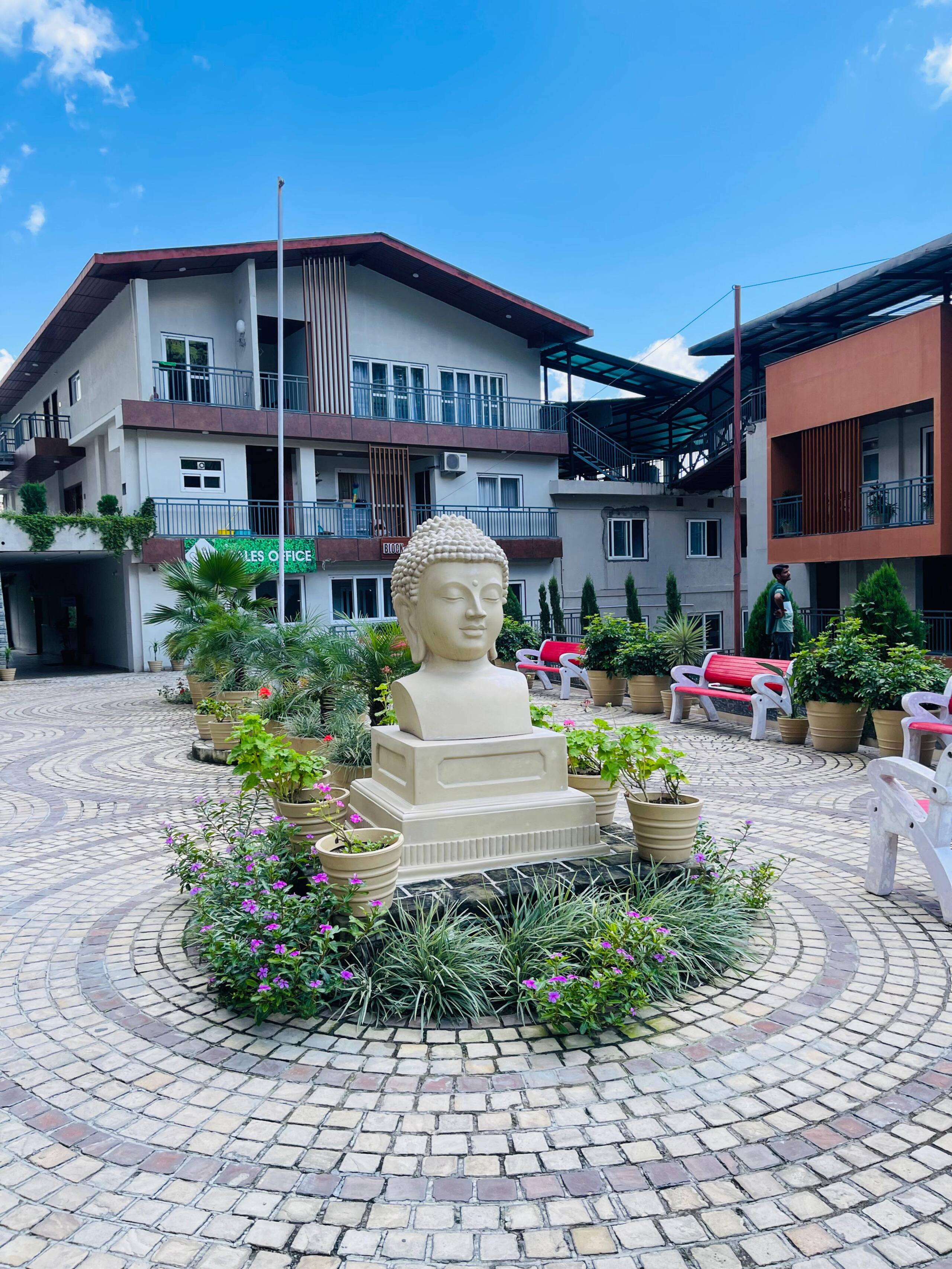 Cliffton Valley Vista+1BHK Valley view+AC+Balcony 6