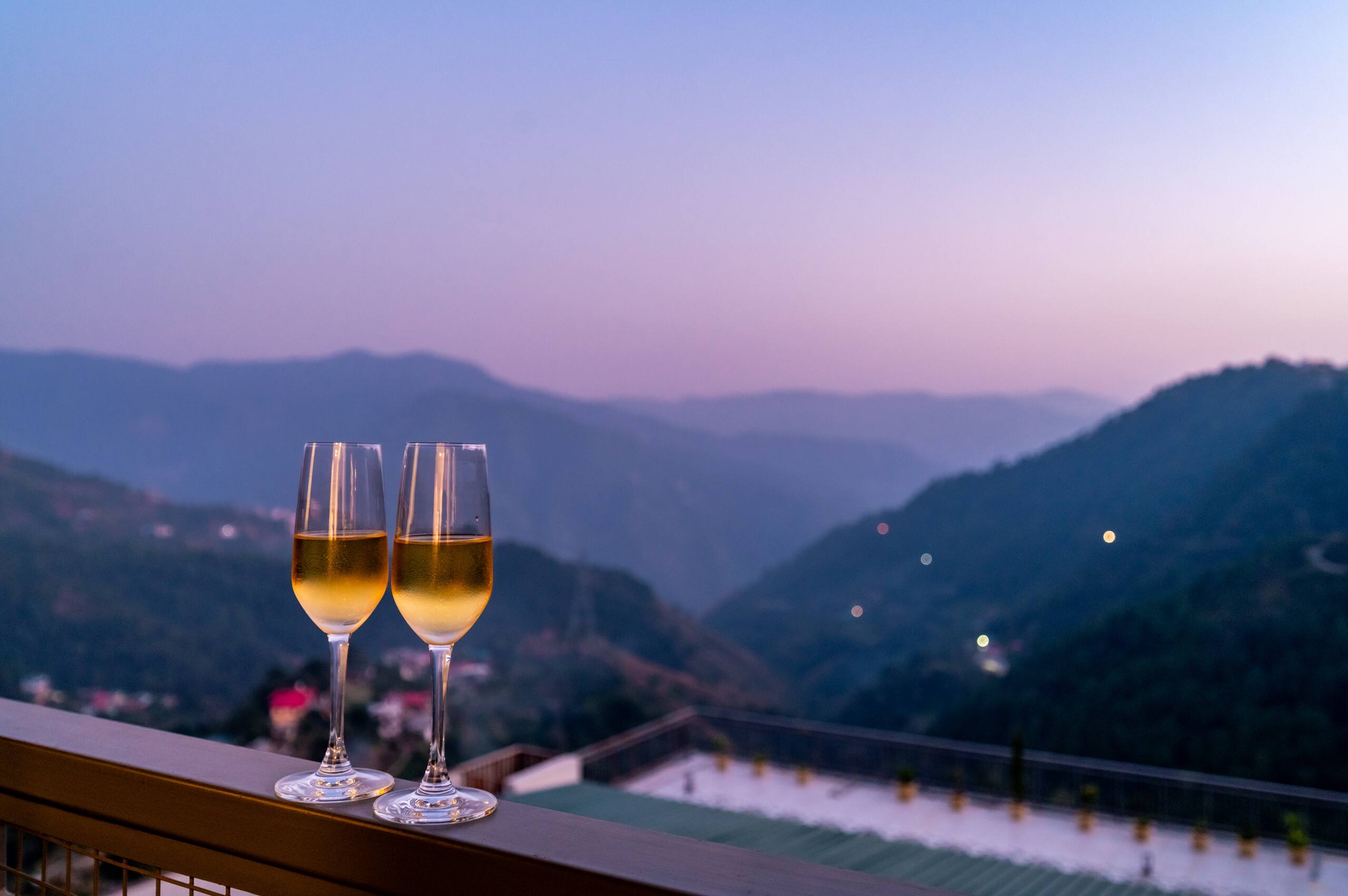 Cliffton Valley Vista+1BHK Valley view+AC+Balcony — photo 4
