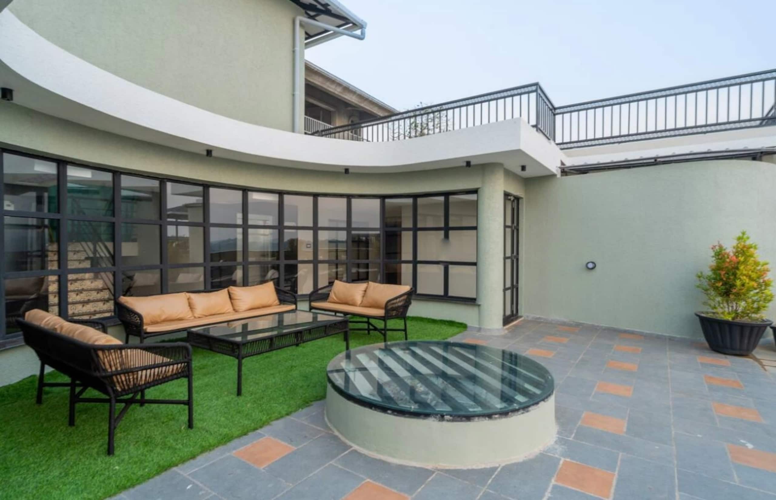 Lux 1BHK with Private Jacuzzi | Candolim 29