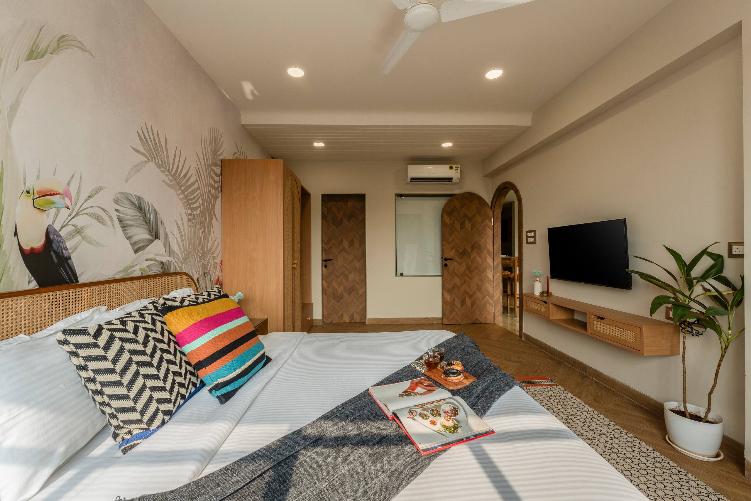 Lux 1BHK with Private Jacuzzi | Candolim 19