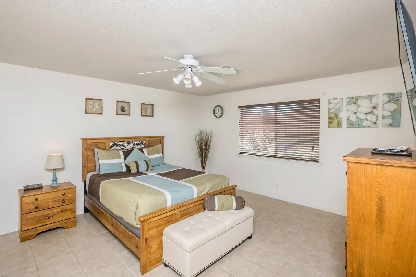 Tropics in Bullhead! Pool Spa Mins to Laughlin 12