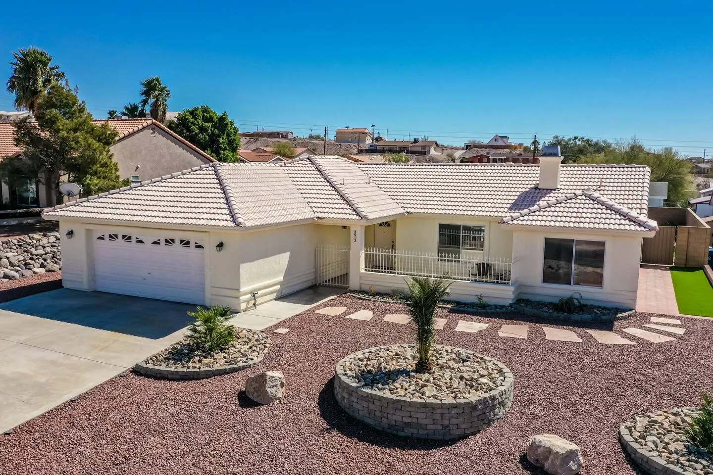 Tropics in Bullhead! Pool | Spa | Mins to Laughlin — photo 3
