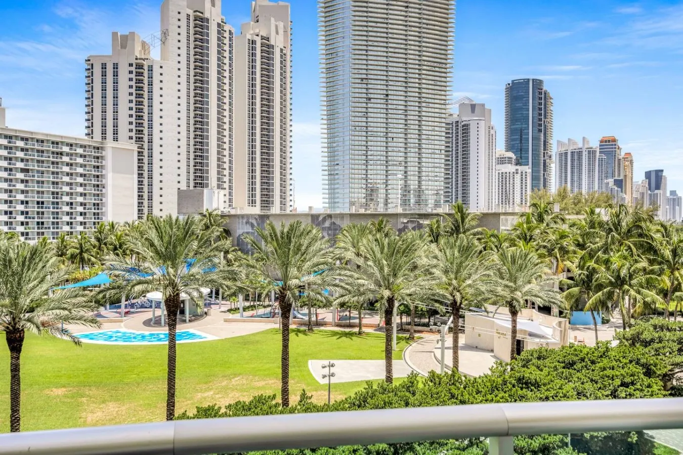 Beachside Oasis Walk Everywhere 20