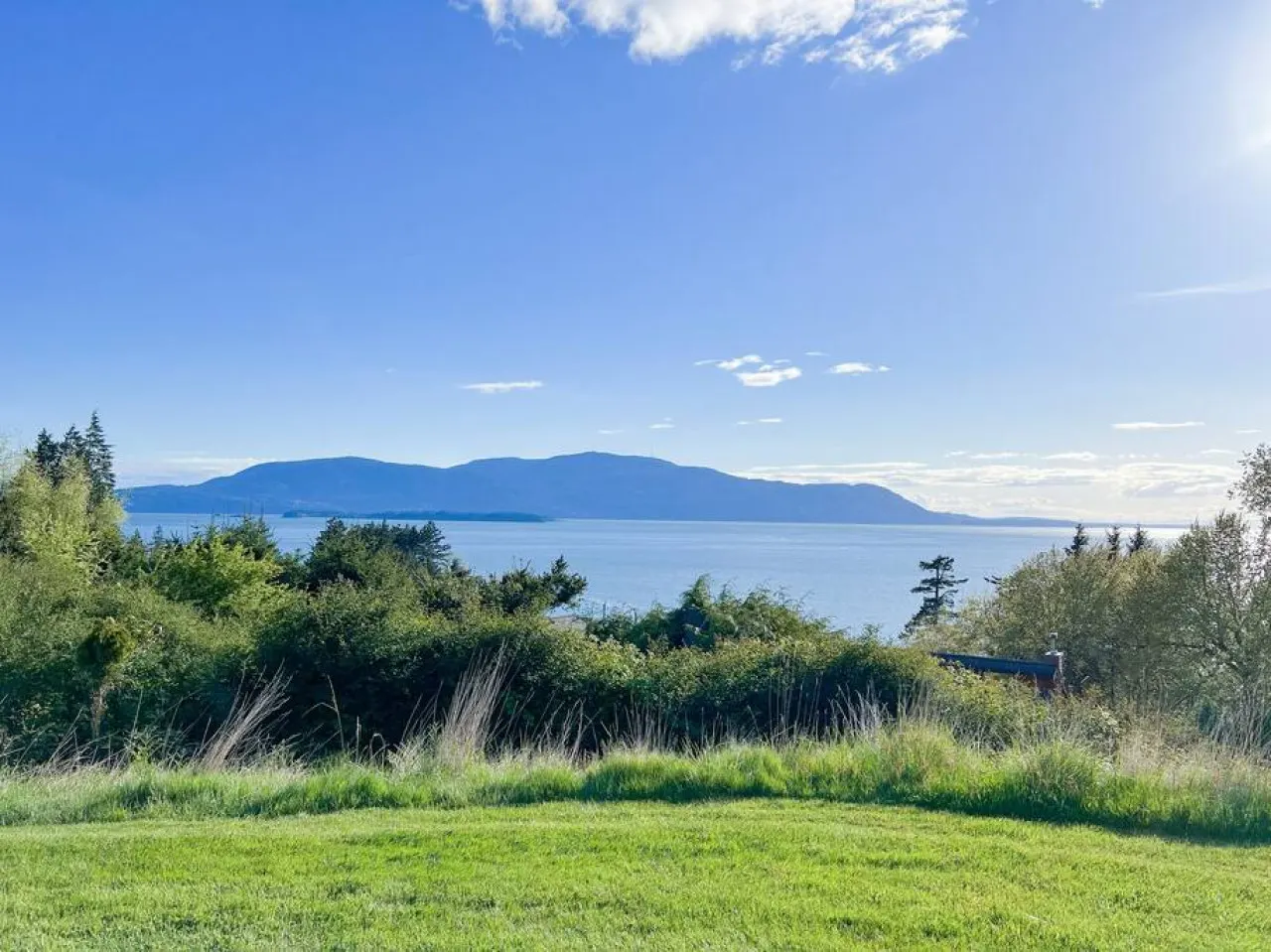 Sunset, Water Views w/Hot Tub, Large Deck, Privacy 10