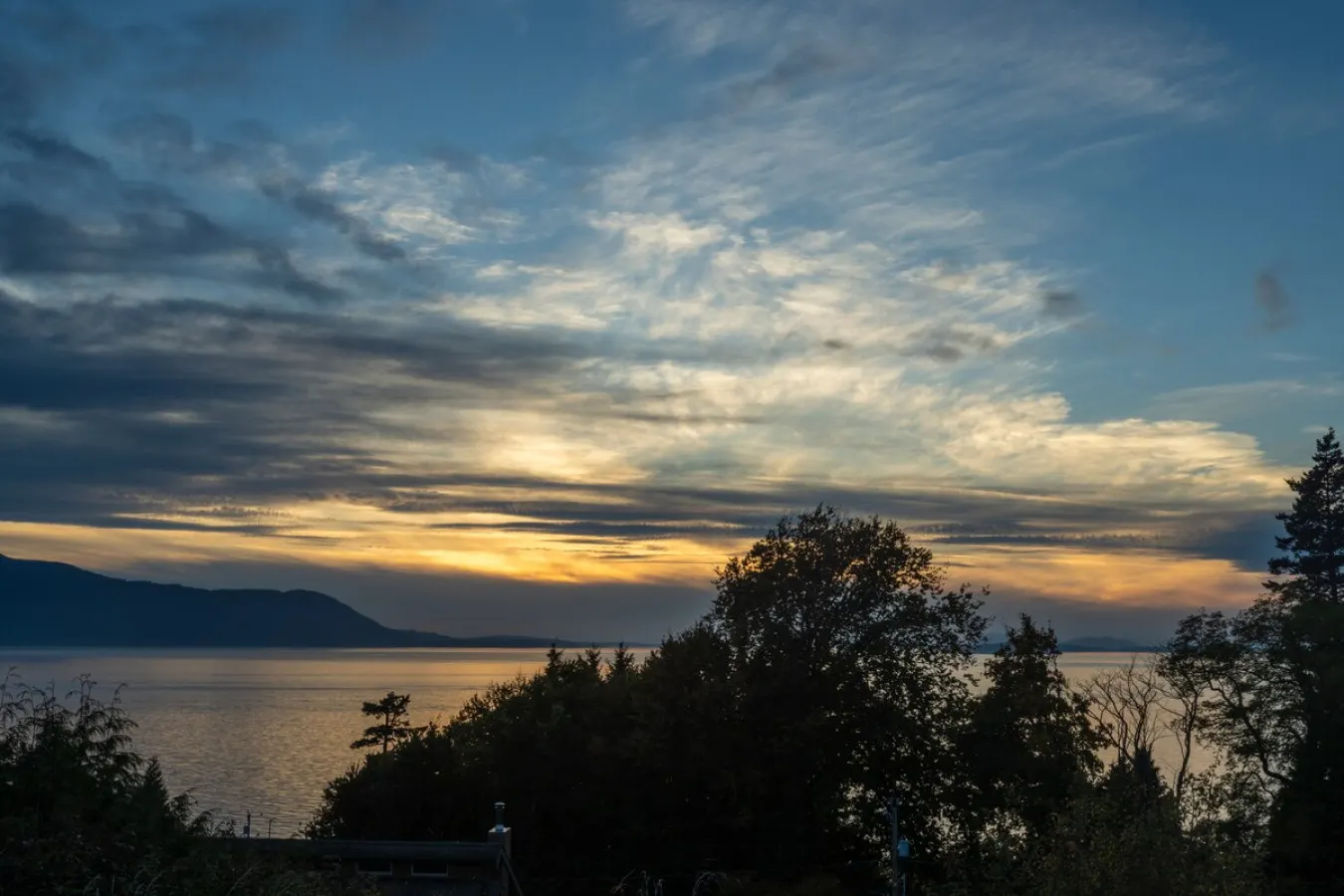 Sunset, Water Views w/Hot Tub, Large Deck, Privacy 20