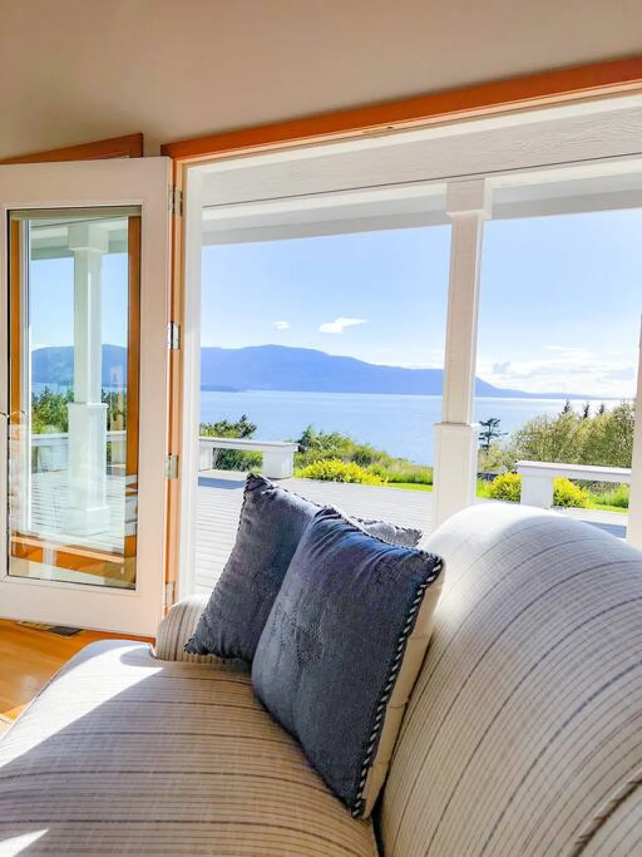 Sunset, Water Views w/Hot Tub, Large Deck, Privacy 7