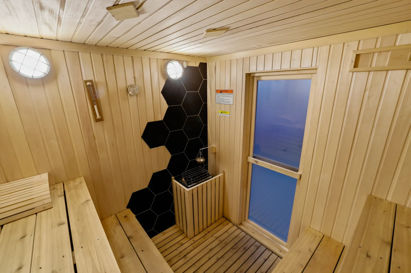 Sleeps 24 Luxury Sauna Hot tub Zen Room Game Room 2