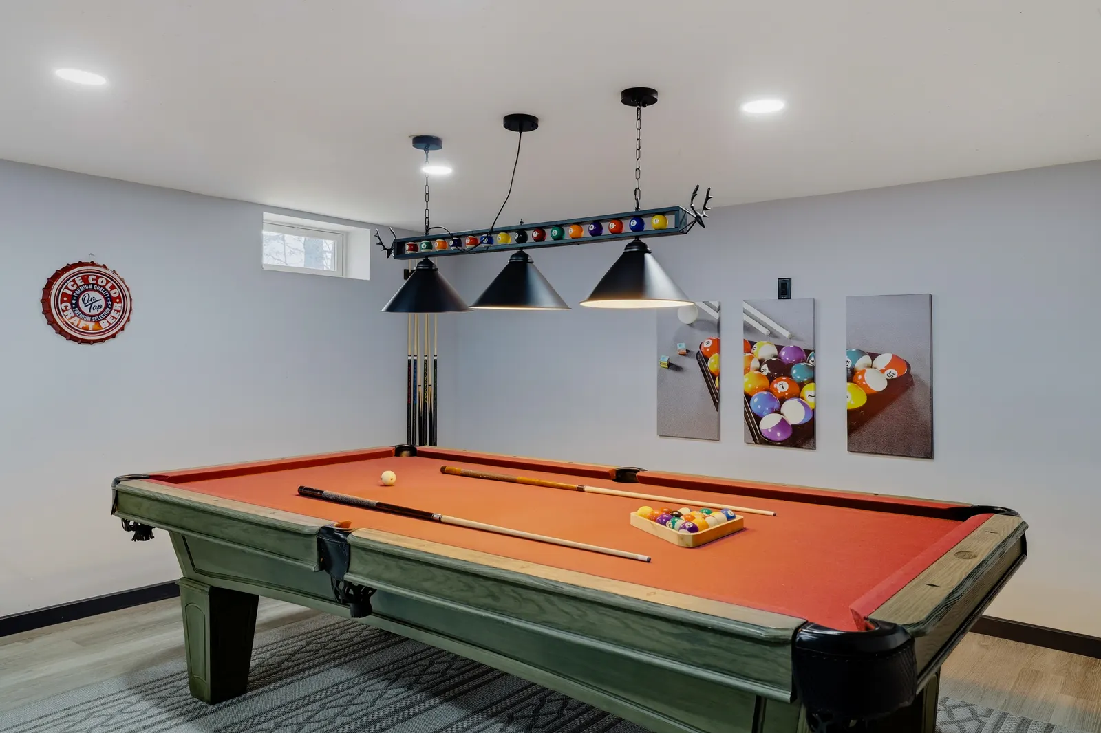 Sleeps 24 Luxury Sauna Hot tub Zen Room Game Room 4