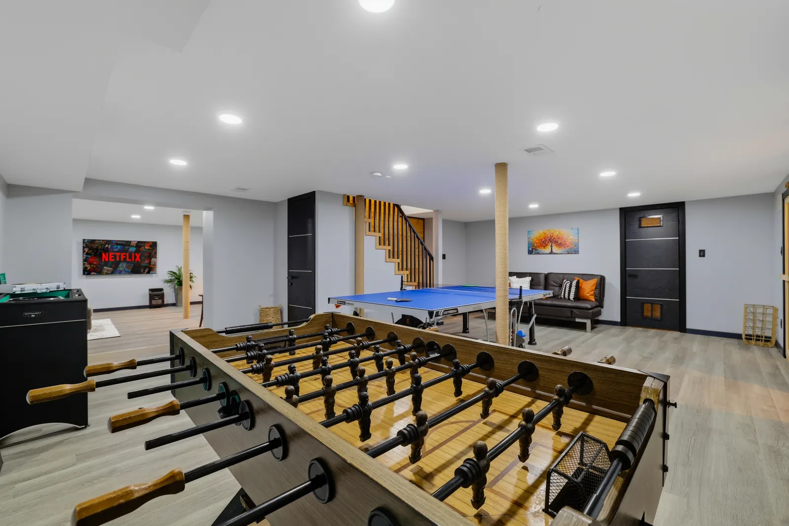 Sleeps 24 Luxury Sauna Hot tub Zen Room Game Room 6