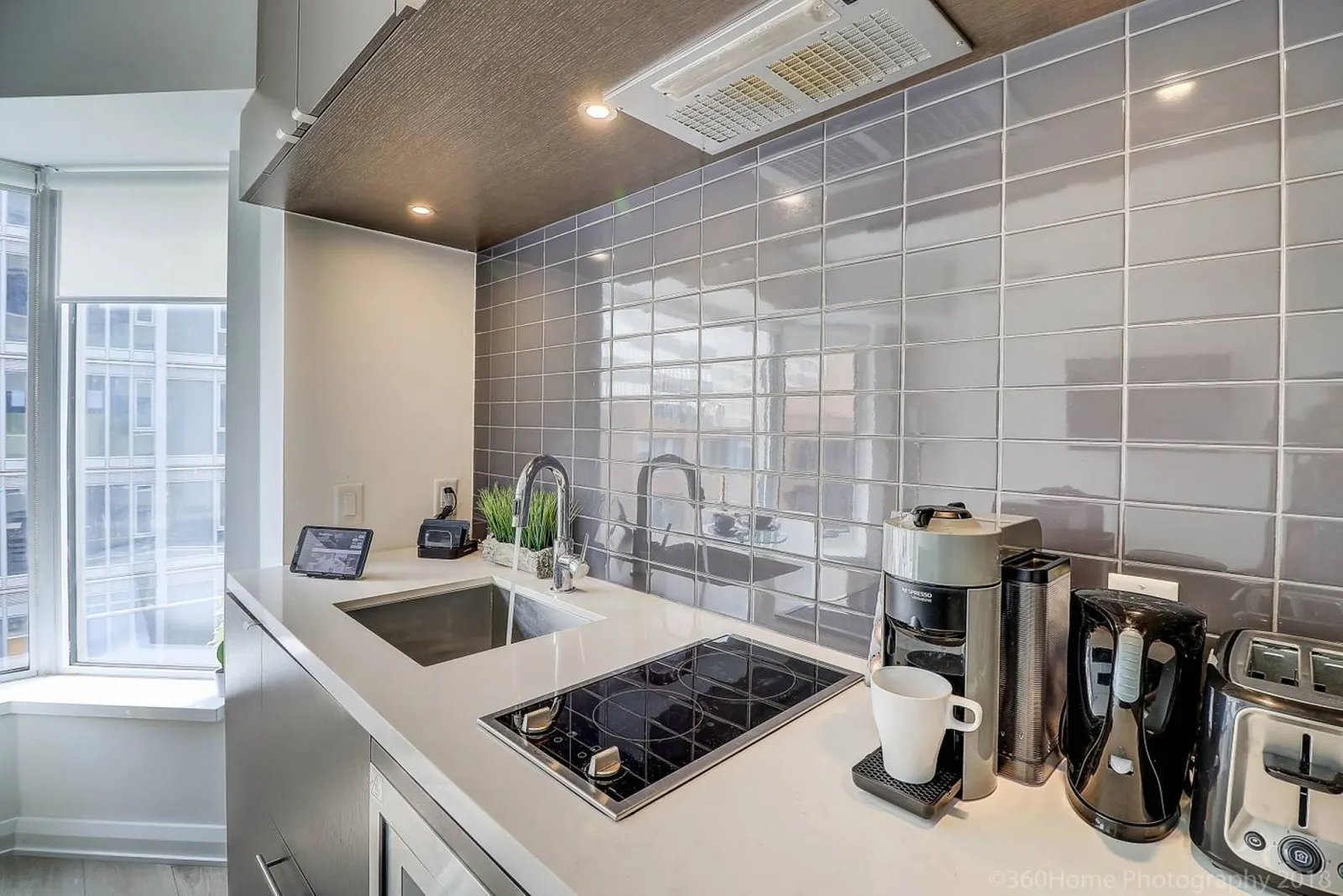 Instant Suites Junior Suite at Yorkville ☆☆☆☆☆ 12