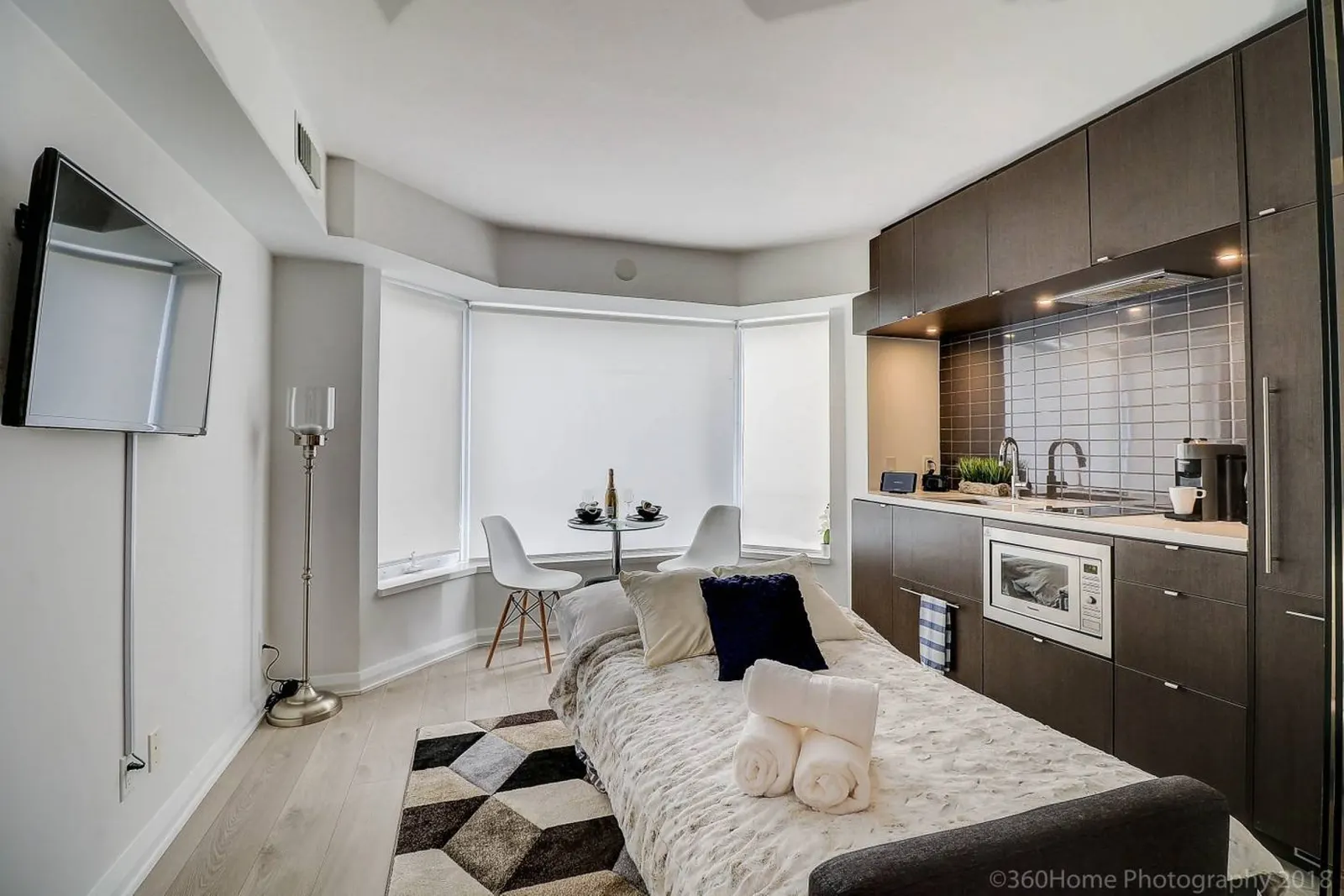 Instant Suites Junior Suite at Yorkville ☆☆☆☆☆ 8