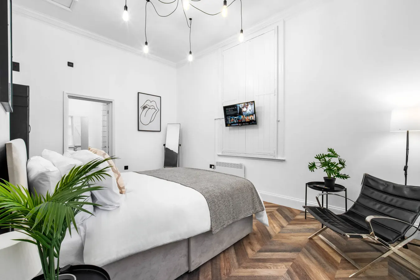 Stylish 2 Bedroom Apartment - Netflix - Wolverhampton Centre 2