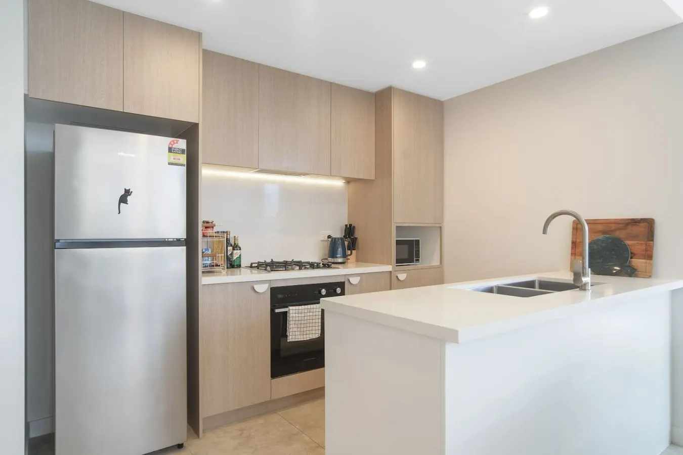 Tranquil Tokyo-Style 3BR Apartment Near Everything 14