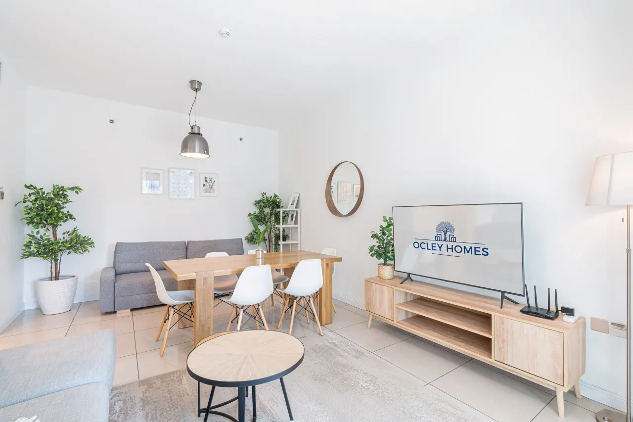 Beautiful Home at the Heart of Marina 9