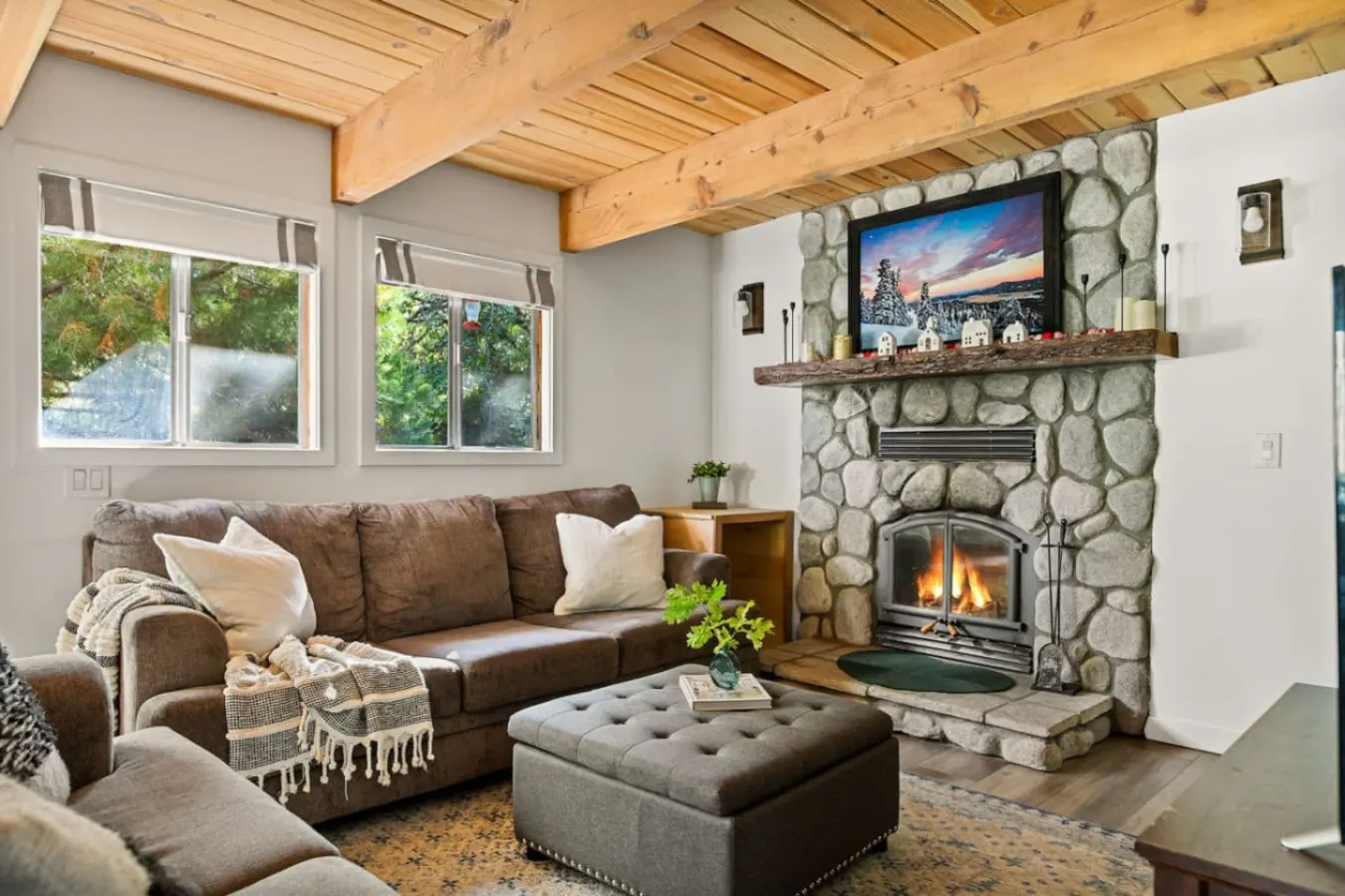 3BR Alpen Haus Sauna, Hot Tub, Game Room & BBQ 2