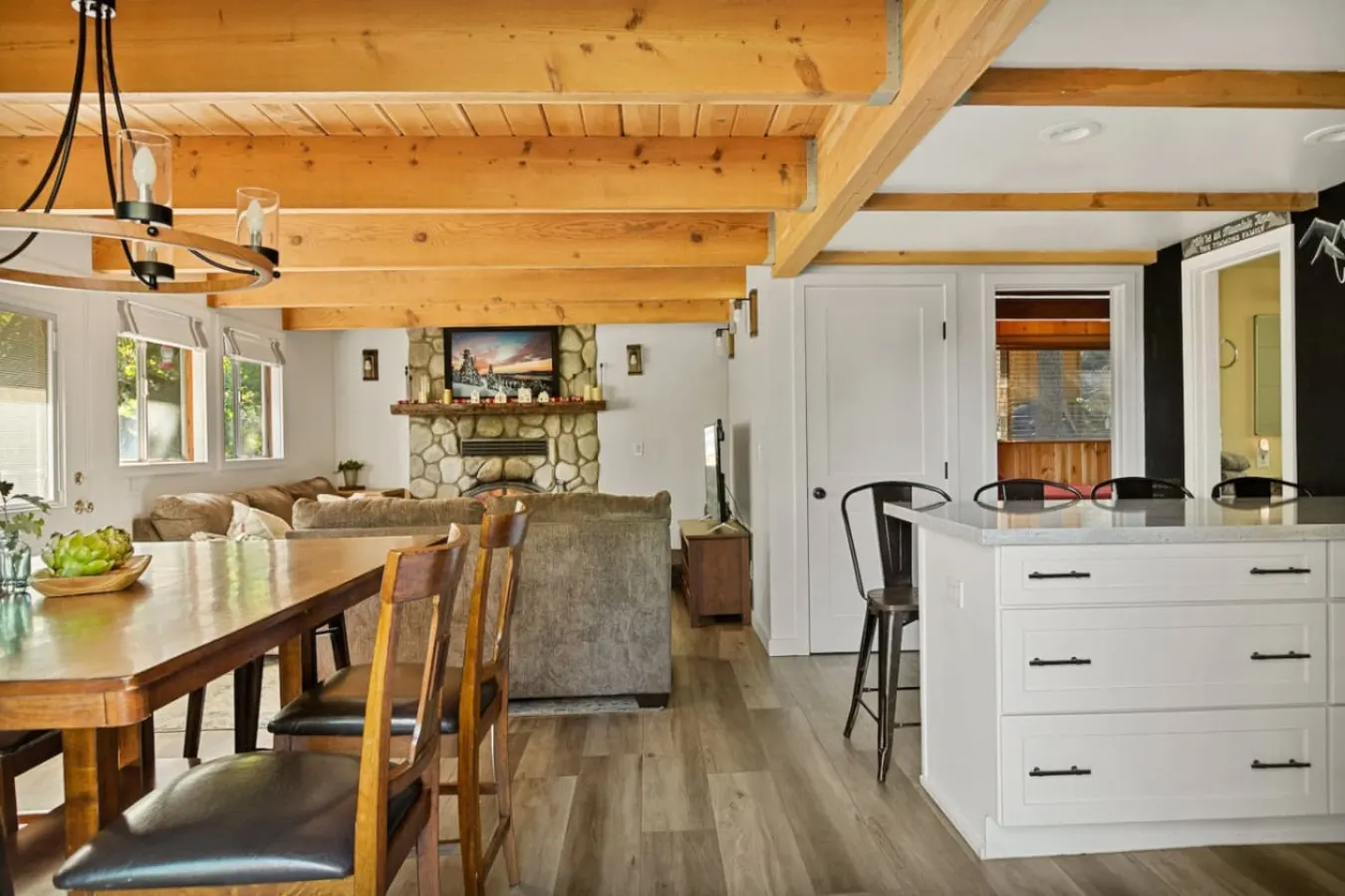 3BR Alpen Haus Sauna, Hot Tub, Game Room & BBQ 12