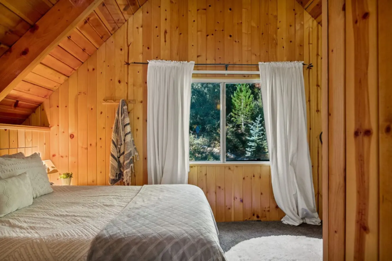 3BR Alpen Haus Sauna, Hot Tub, Game Room & BBQ 17
