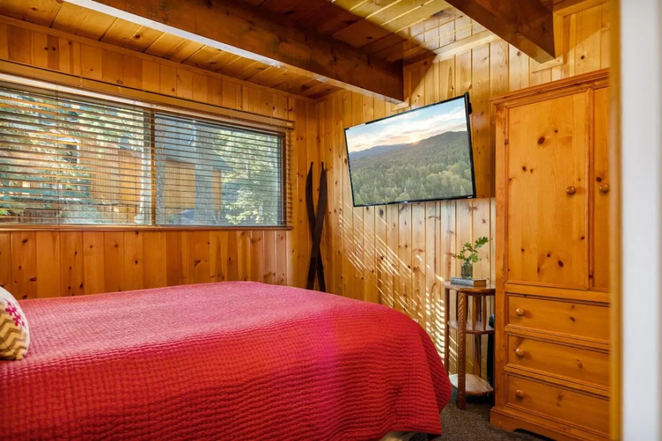 3BR Alpen Haus Sauna, Hot Tub, Game Room & BBQ 19