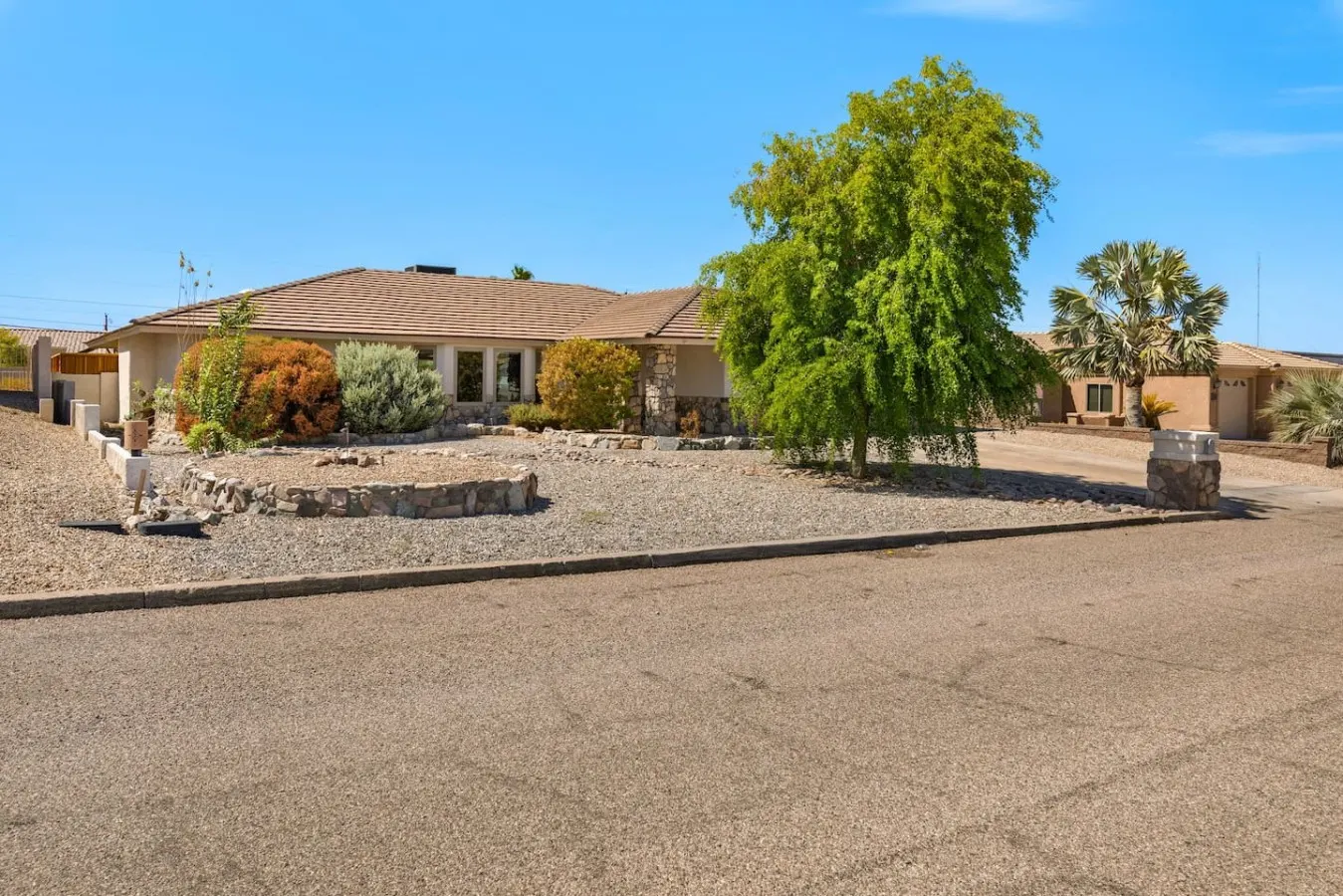 Havasu Caravelle - Pool Table, BBQ, Bar, Ping Pong 9