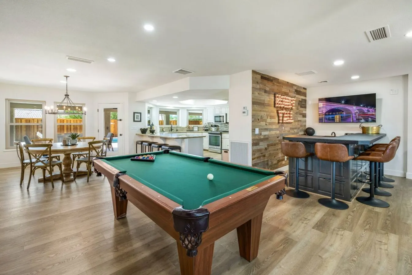 Havasu Caravelle - Pool Table, BBQ, Bar, Ping Pong 13