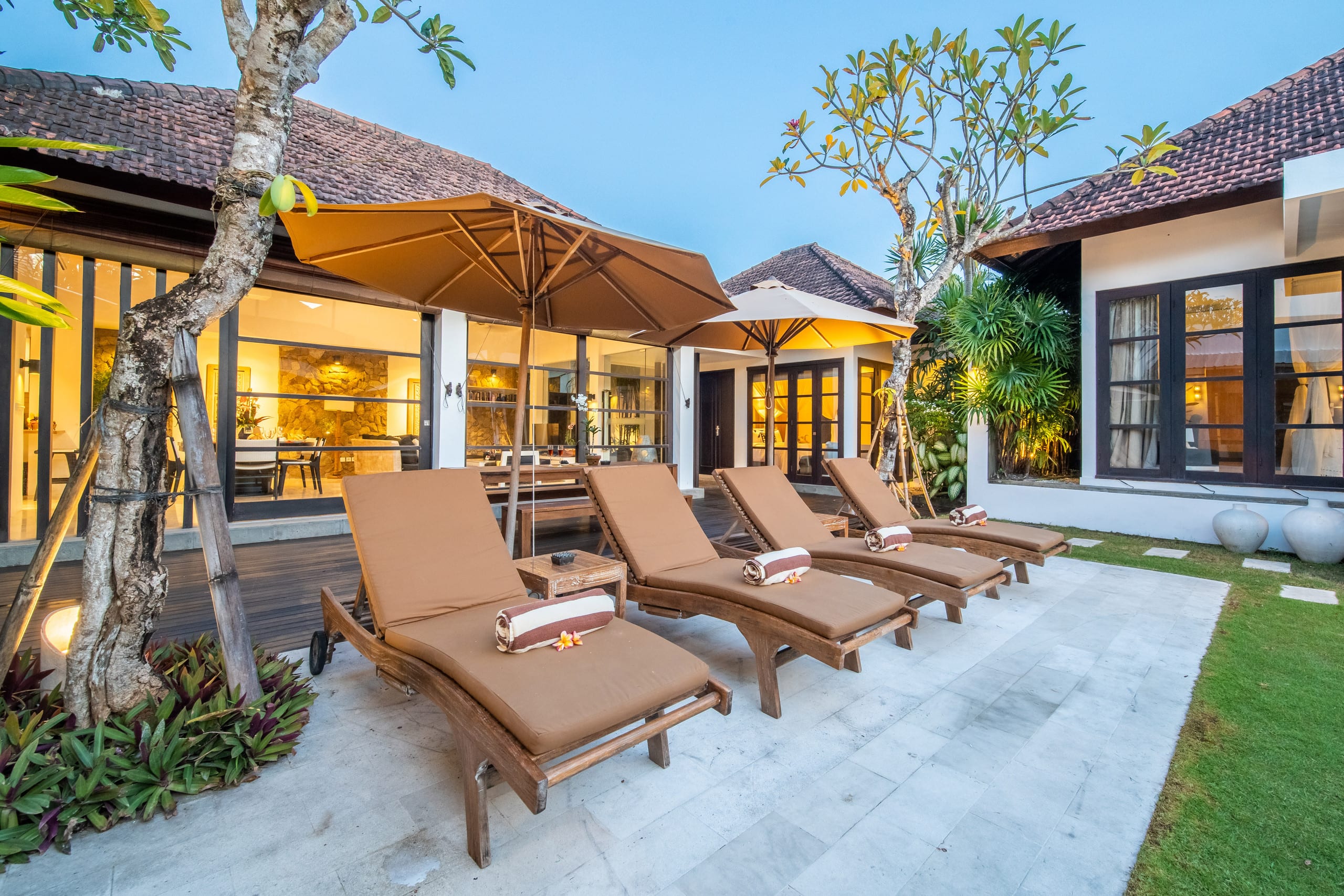 Lotus Luxury Villa Four Bedroom with Pool 25