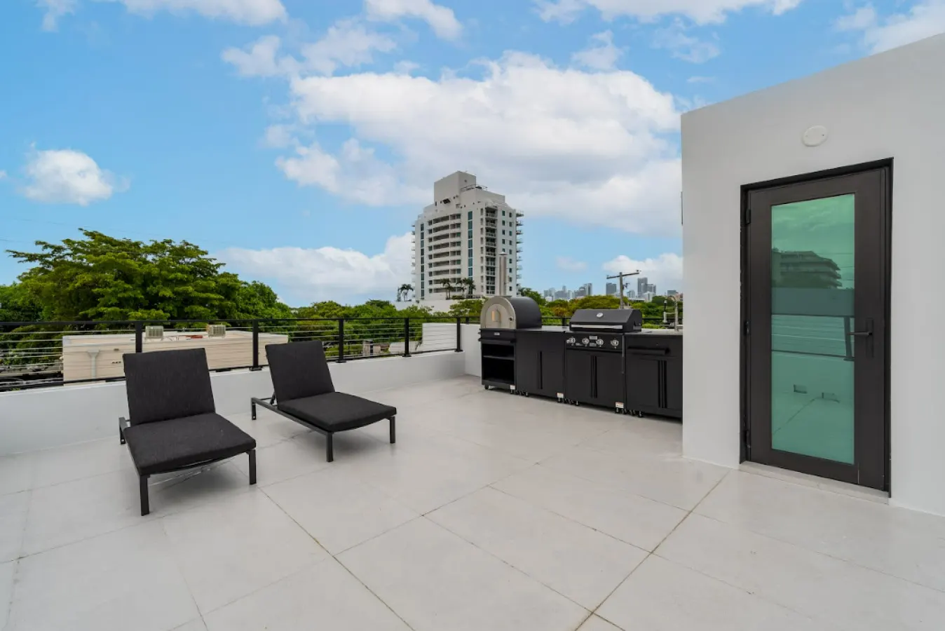 20% OFF NEW! Rooftop Vibes in Silver Bluff 2