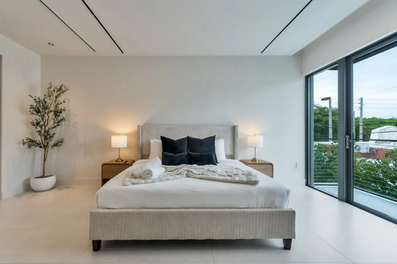 20% OFF NEW! Rooftop Vibes in Silver Bluff 5
