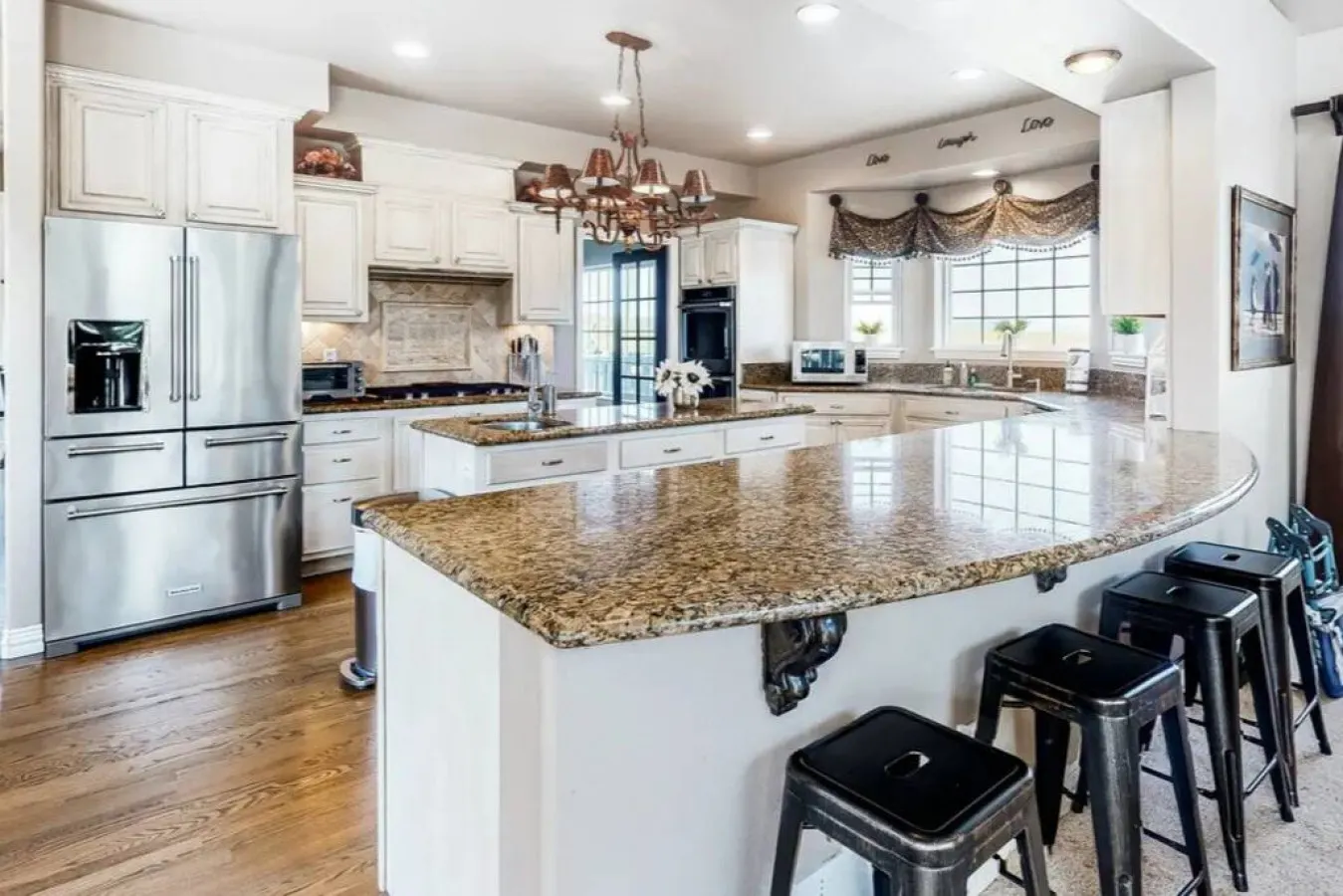Stunning Luxury Villa with Incredible Amenities! 7