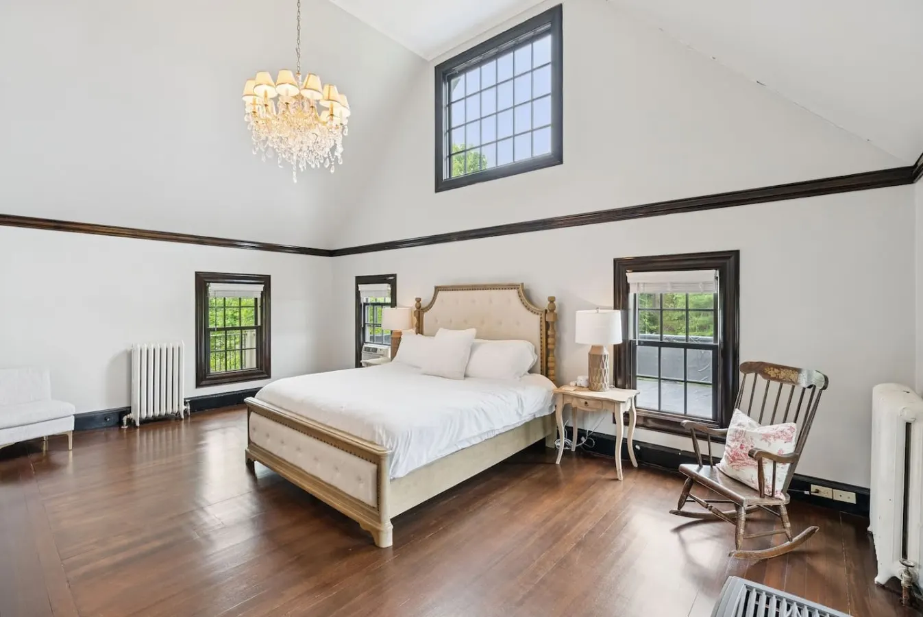 Stunning Castle - Heated Saltwater Pool & Hot Tub 19