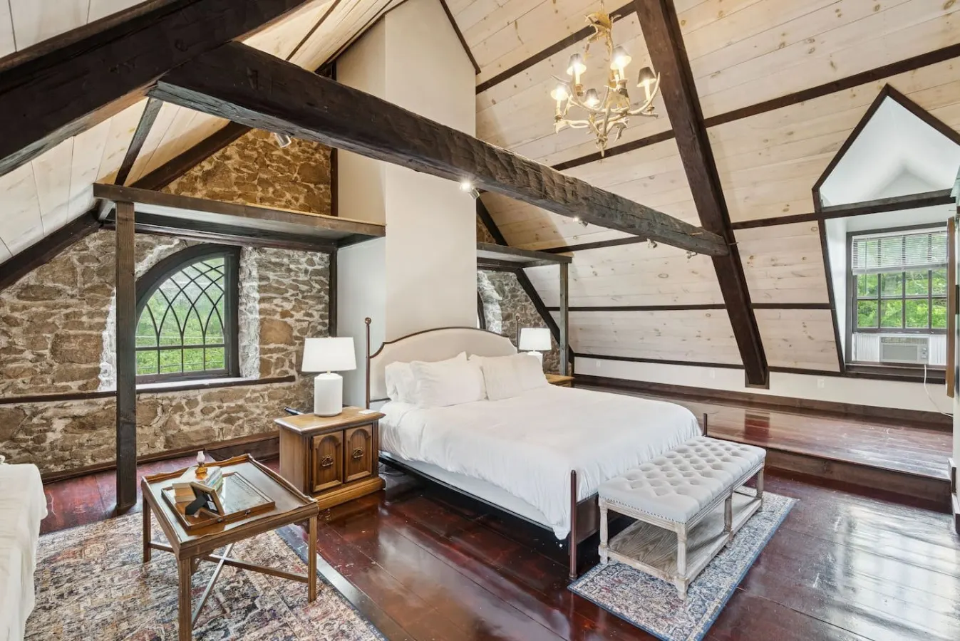 Stunning Castle - Heated Saltwater Pool & Hot Tub 7