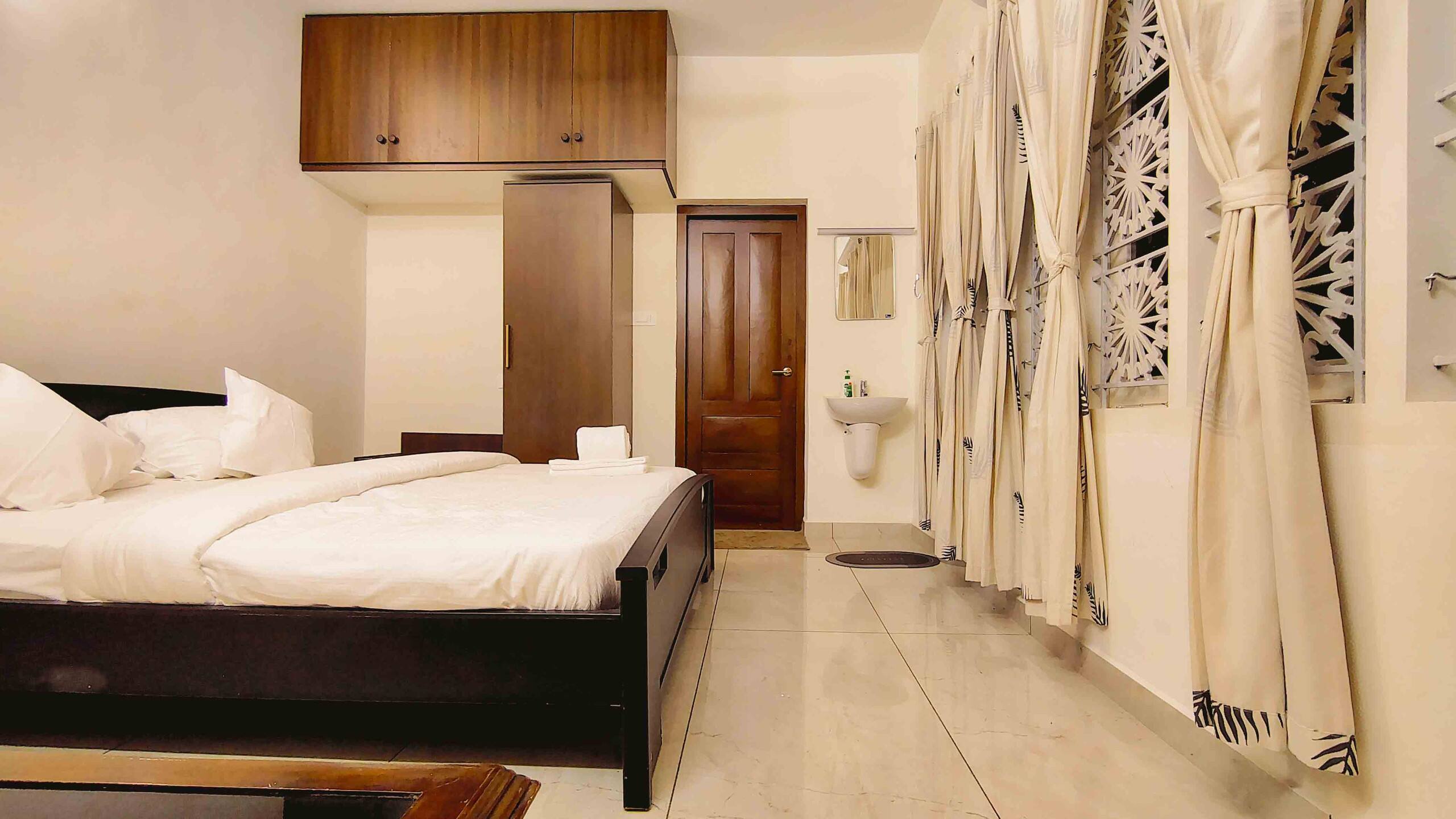 Luxury 3BR Thiruvalla full Villa Riverside Retreat 17