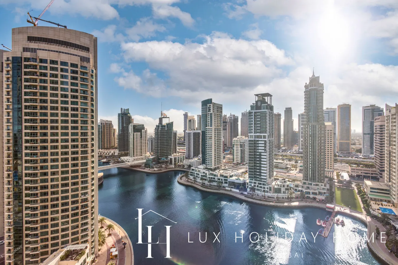 LUX Contemporary Suite with Full Marina View 5 14