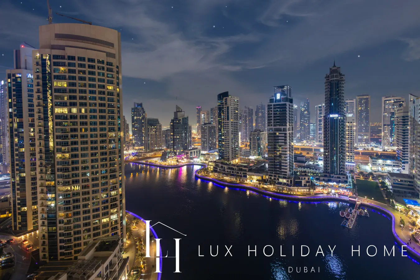 LUX Contemporary Suite with Full Marina View 5 8