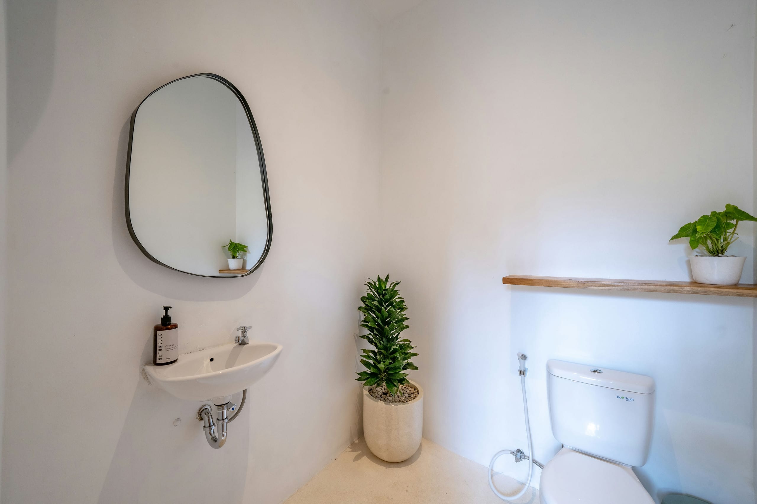 Casa Sana: Unique Villa at the Heart of Uluwatu 25
