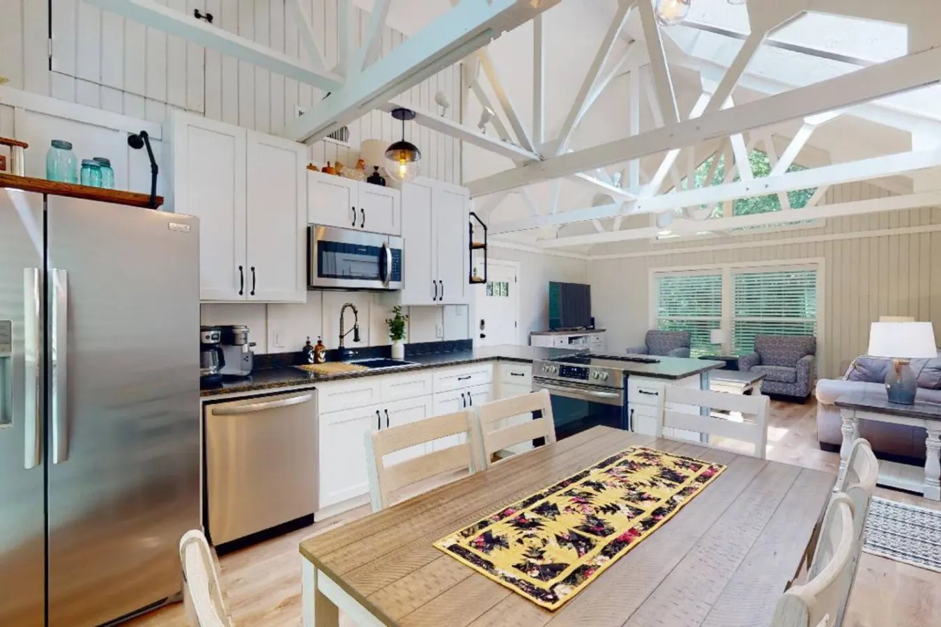 Century Oak Retreat ~ Charming Getaway 2