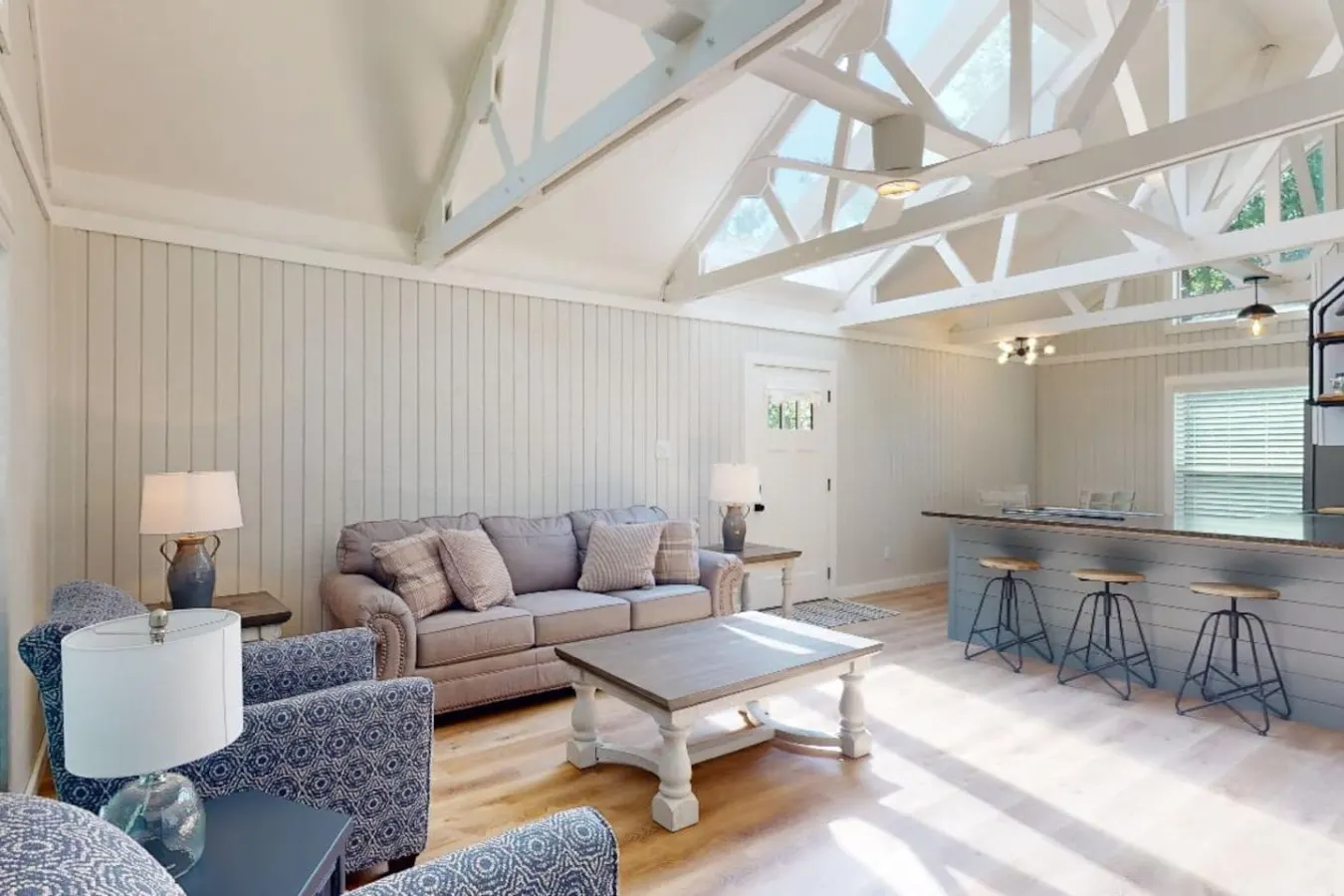 Century Oak Retreat ~ Charming Getaway 5