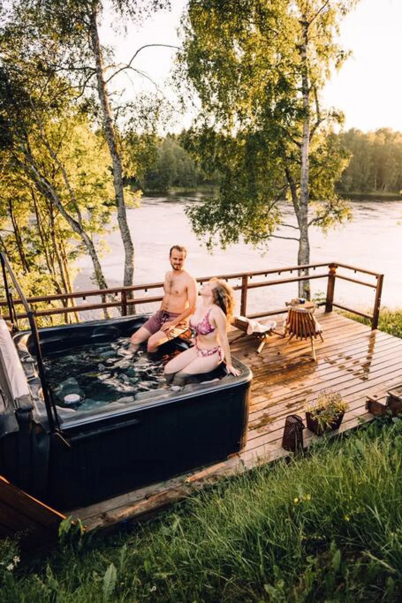 Lush WonderInn Riverside 3