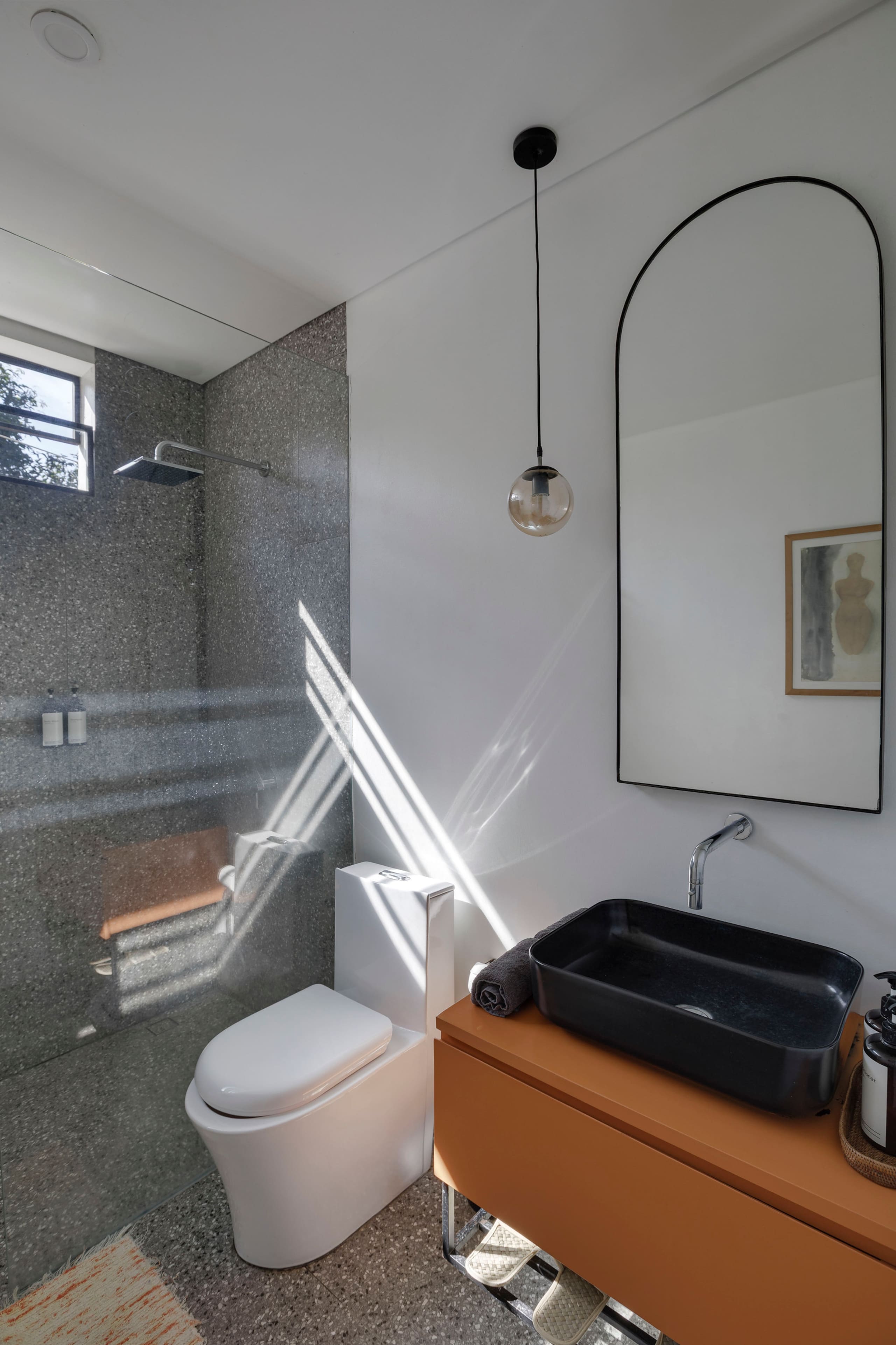 Hidden Designer Home • 9 Min Walk to Beach 22