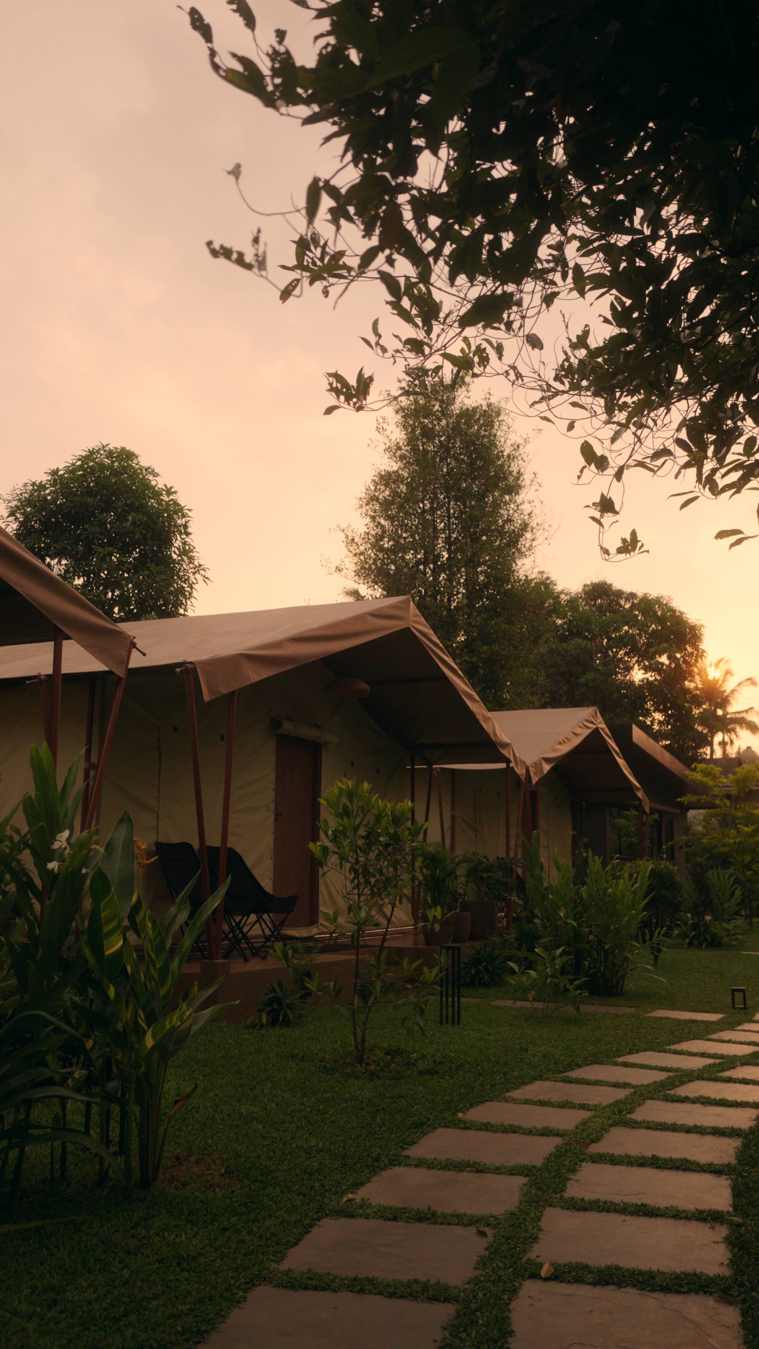 Riverside Luxury Glamping with Pool | Near Airport 32