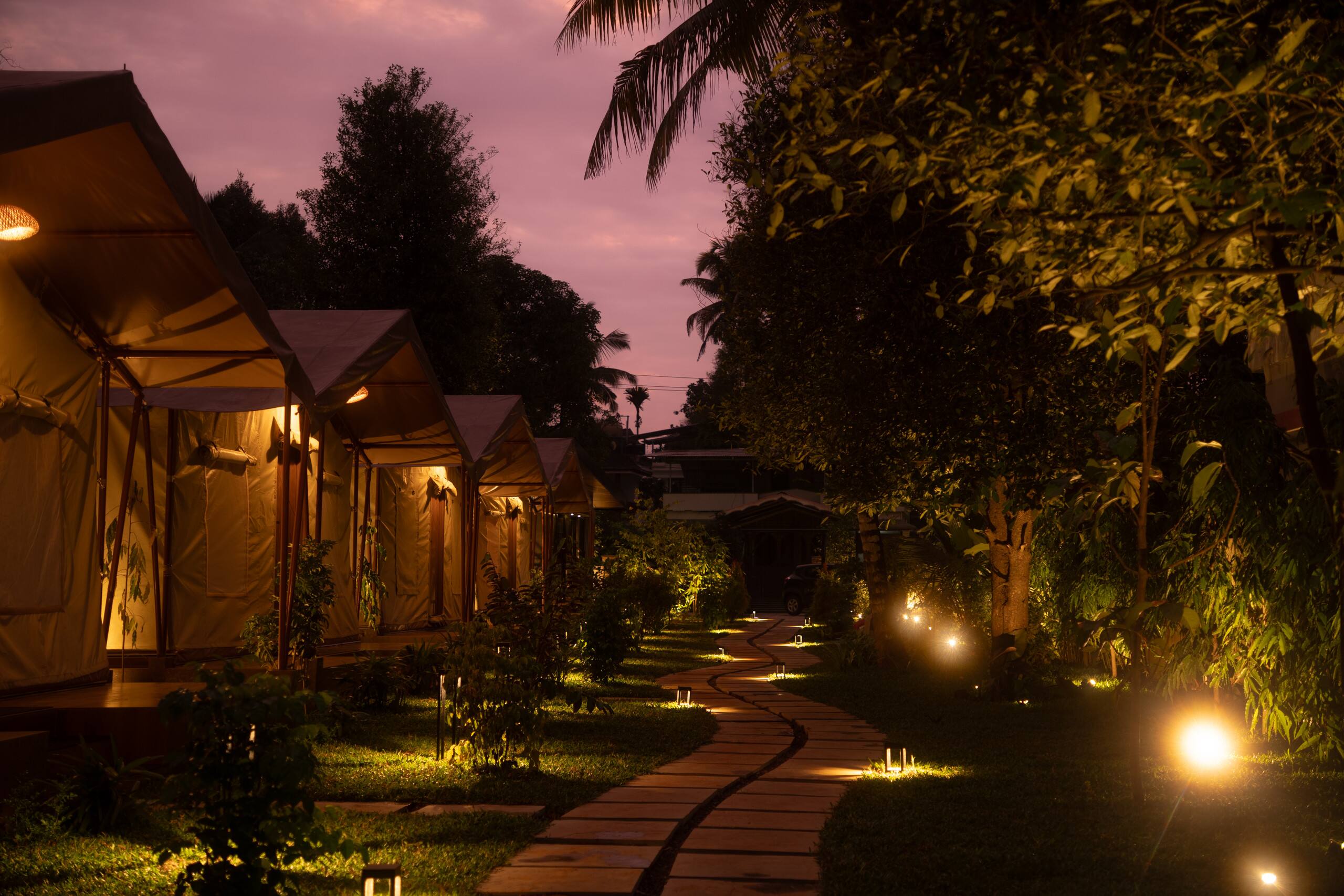 Riverside Luxury Glamping with Pool | Near Airport 29