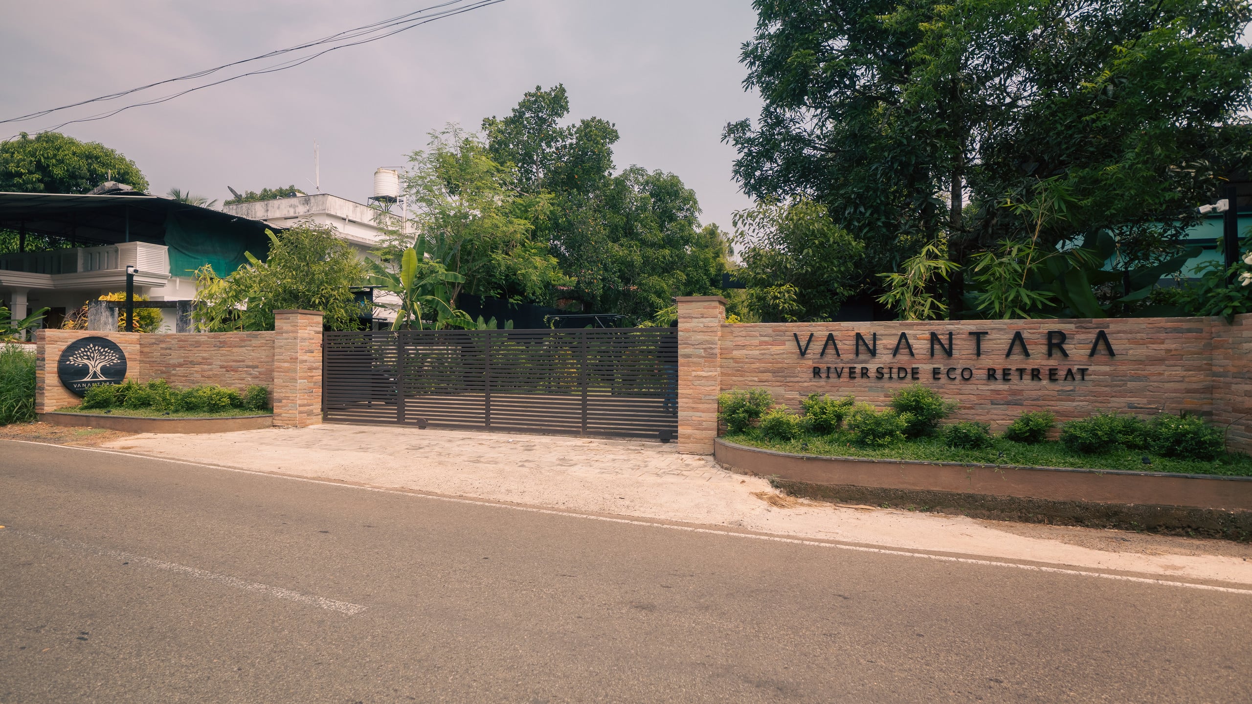 Riverside Luxury Glamping with Pool | Near Airport 26