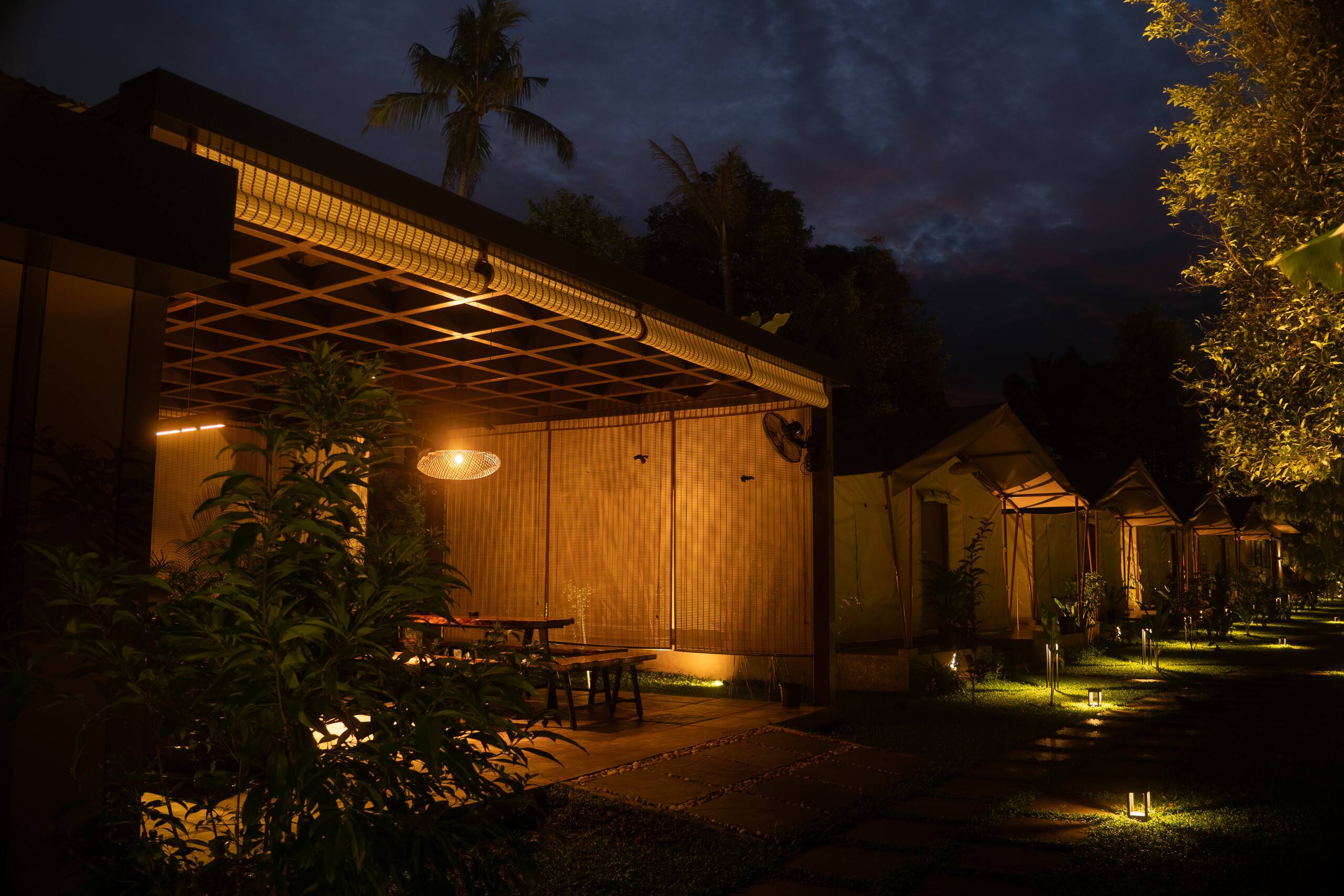 Riverside Luxury Glamping with Pool | Near Airport 30